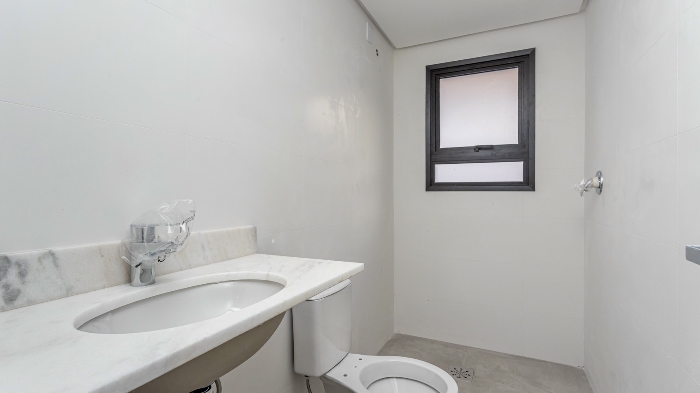 R$ 470.000 - YOUNG 577 - NOVO - 45M2 - 1 DORM - VISTA - 1 VAGA Rua Carazinho Porto Alegre - 