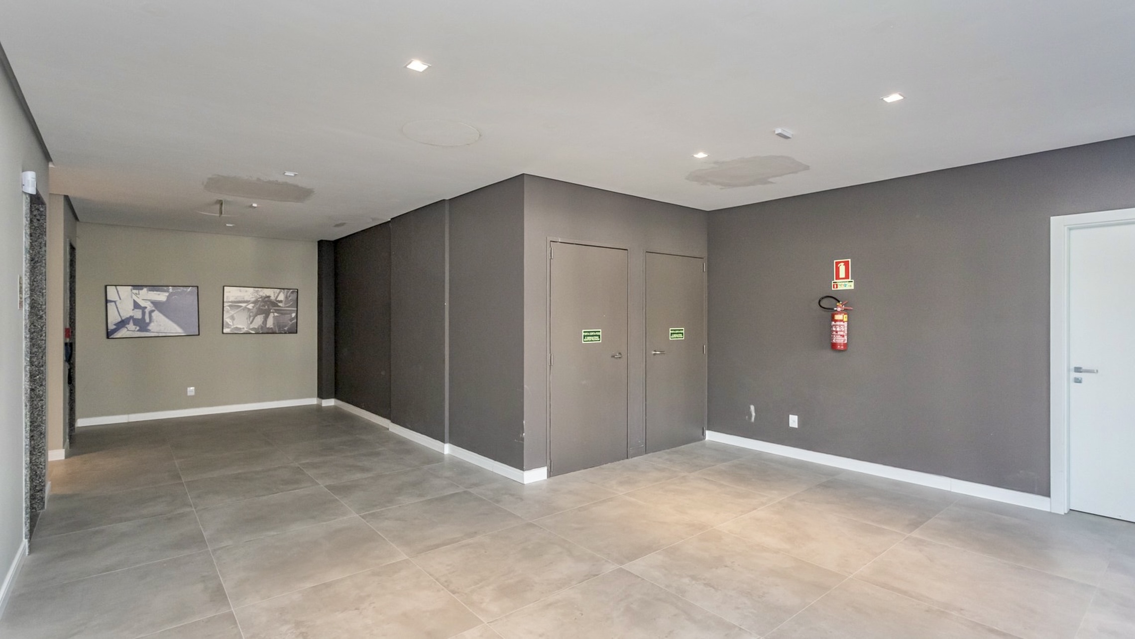 R$ 470.000 - YOUNG 577 - NOVO - 45M2 - 1 DORM - VISTA - 1 VAGA Rua Carazinho Porto Alegre - 