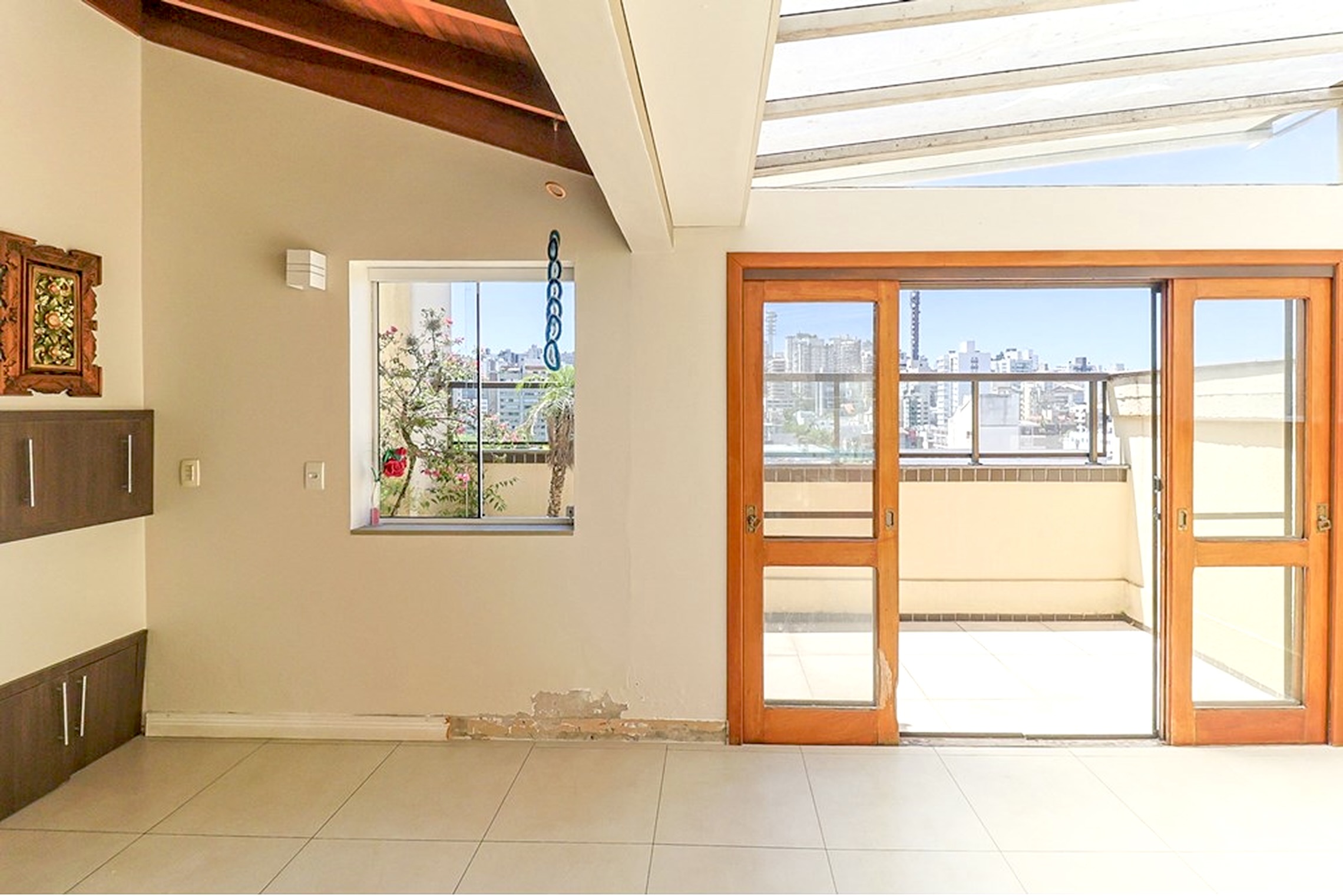 R$ 1.145.000 - COBERTURA DUPLEX - 150M2 - 3 DORM - 2 SU&Iacute;TES - VISTA - 2 VAGAS Rua Perpétua Teles Porto Alegre - 