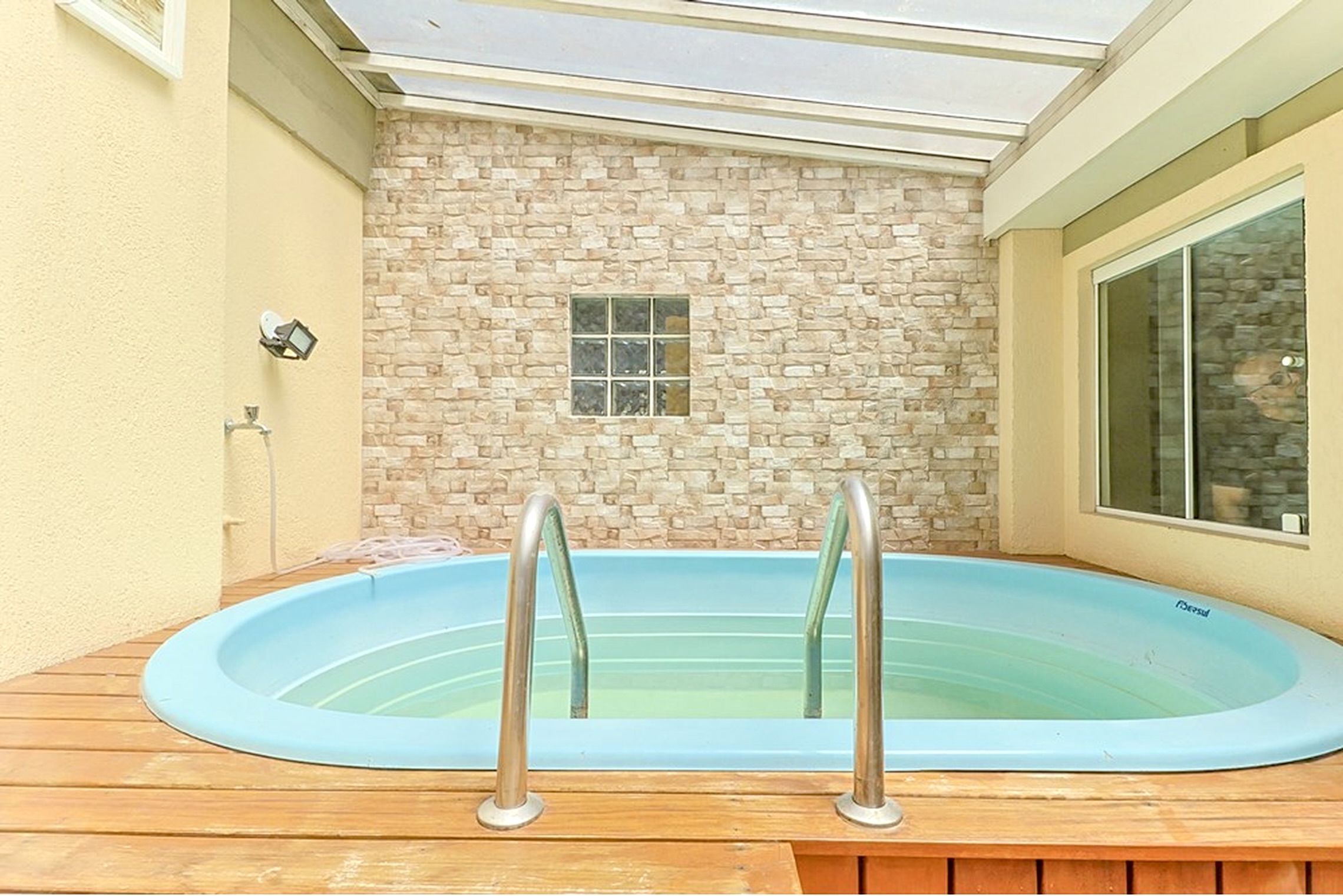 R$ 1.145.000 - COBERTURA DUPLEX - 150M2 - 3 DORM - 2 SU&Iacute;TES - VISTA - 2 VAGAS Rua Perpétua Teles Porto Alegre - 