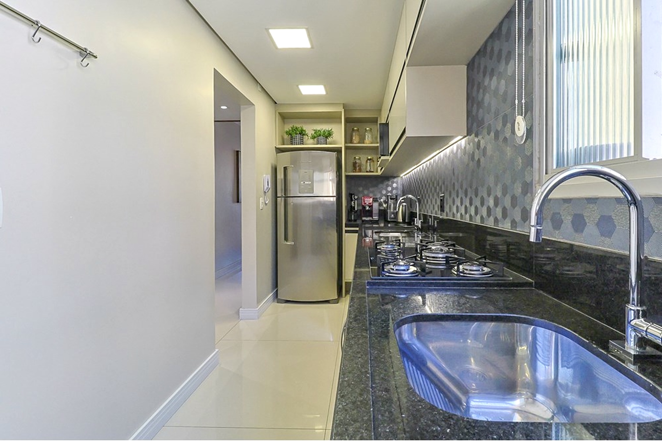 R$ 1.145.000 - COBERTURA DUPLEX - 150M2 - 3 DORM - 2 SU&Iacute;TES - VISTA - 2 VAGAS Rua Perpétua Teles Porto Alegre - 