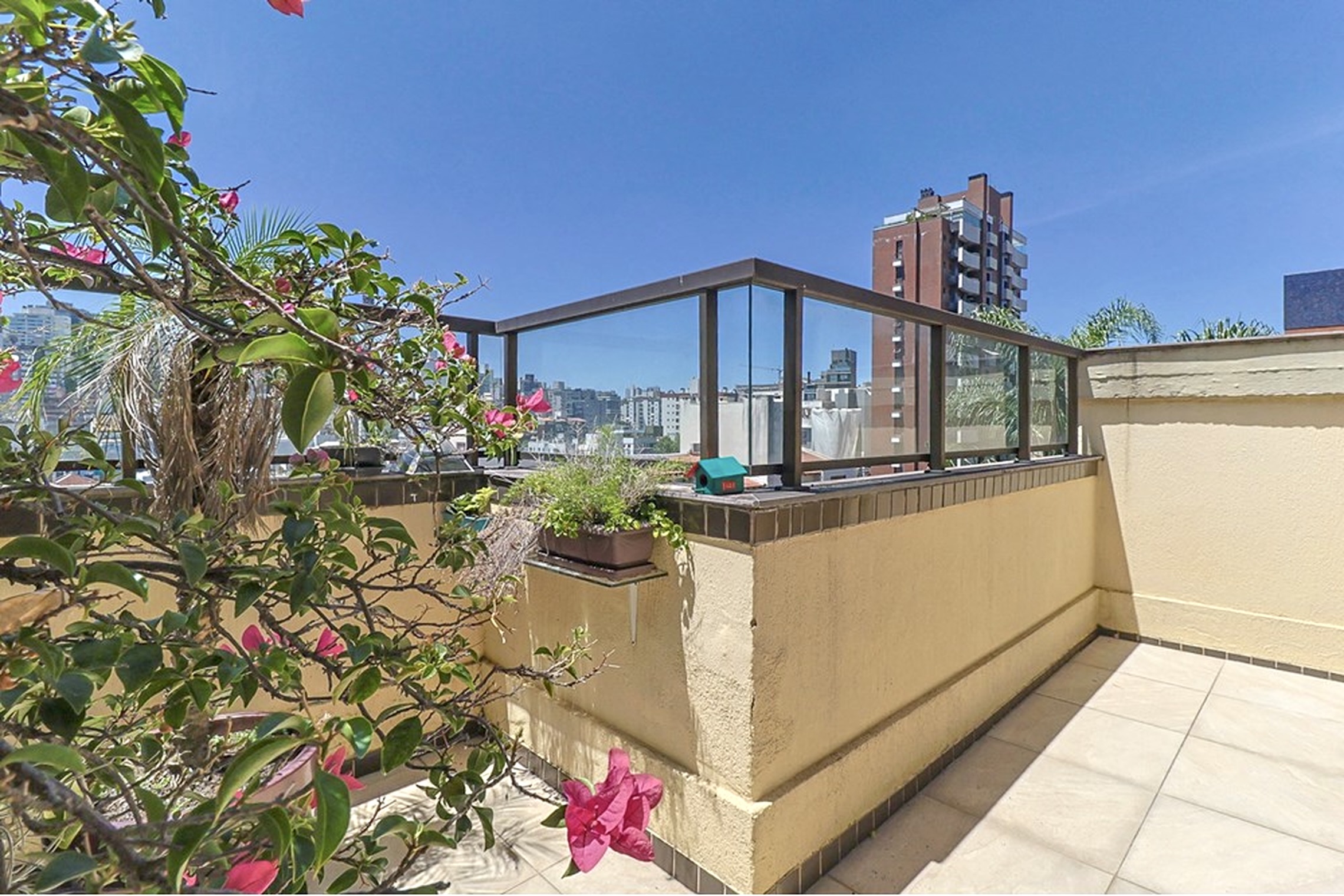 R$ 1.145.000 - COBERTURA DUPLEX - 150M2 - 3 DORM - 2 SU&Iacute;TES - VISTA - 2 VAGAS Rua Perpétua Teles Porto Alegre - 