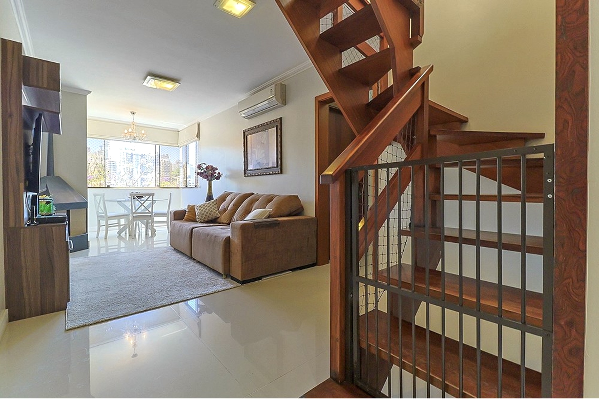 R$ 1.145.000 - COBERTURA DUPLEX - 150M2 - 3 DORM - 2 SU&Iacute;TES - VISTA - 2 VAGAS Rua Perpétua Teles Porto Alegre - 