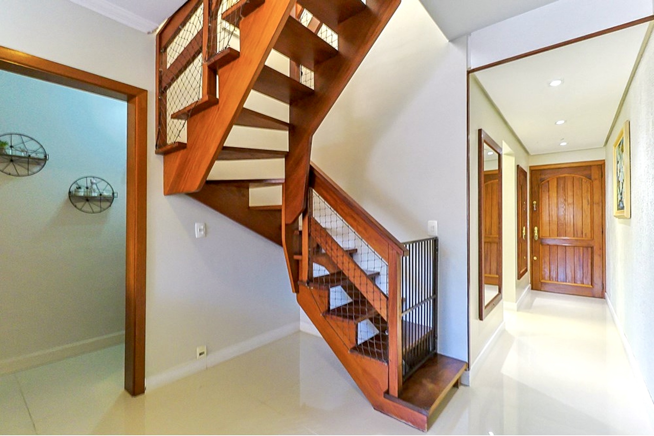 R$ 1.145.000 - COBERTURA DUPLEX - 150M2 - 3 DORM - 2 SU&Iacute;TES - VISTA - 2 VAGAS Rua Perpétua Teles Porto Alegre - 