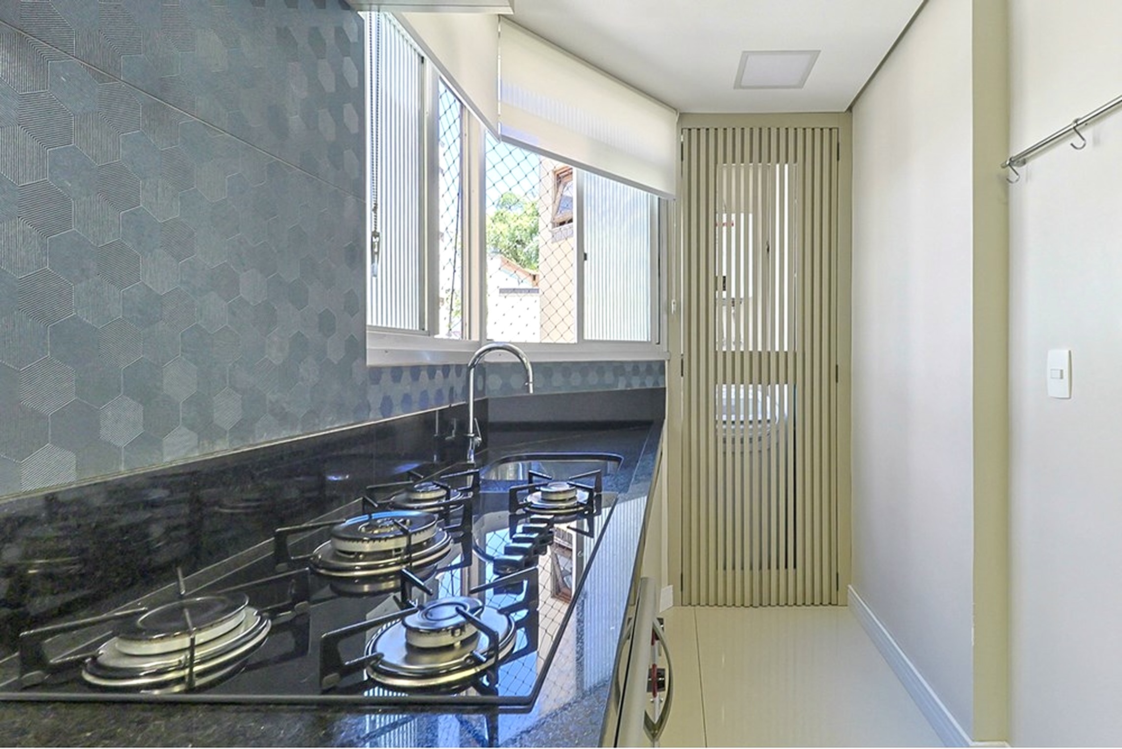 R$ 1.145.000 - COBERTURA DUPLEX - 150M2 - 3 DORM - 2 SU&Iacute;TES - VISTA - 2 VAGAS Rua Perpétua Teles Porto Alegre - 