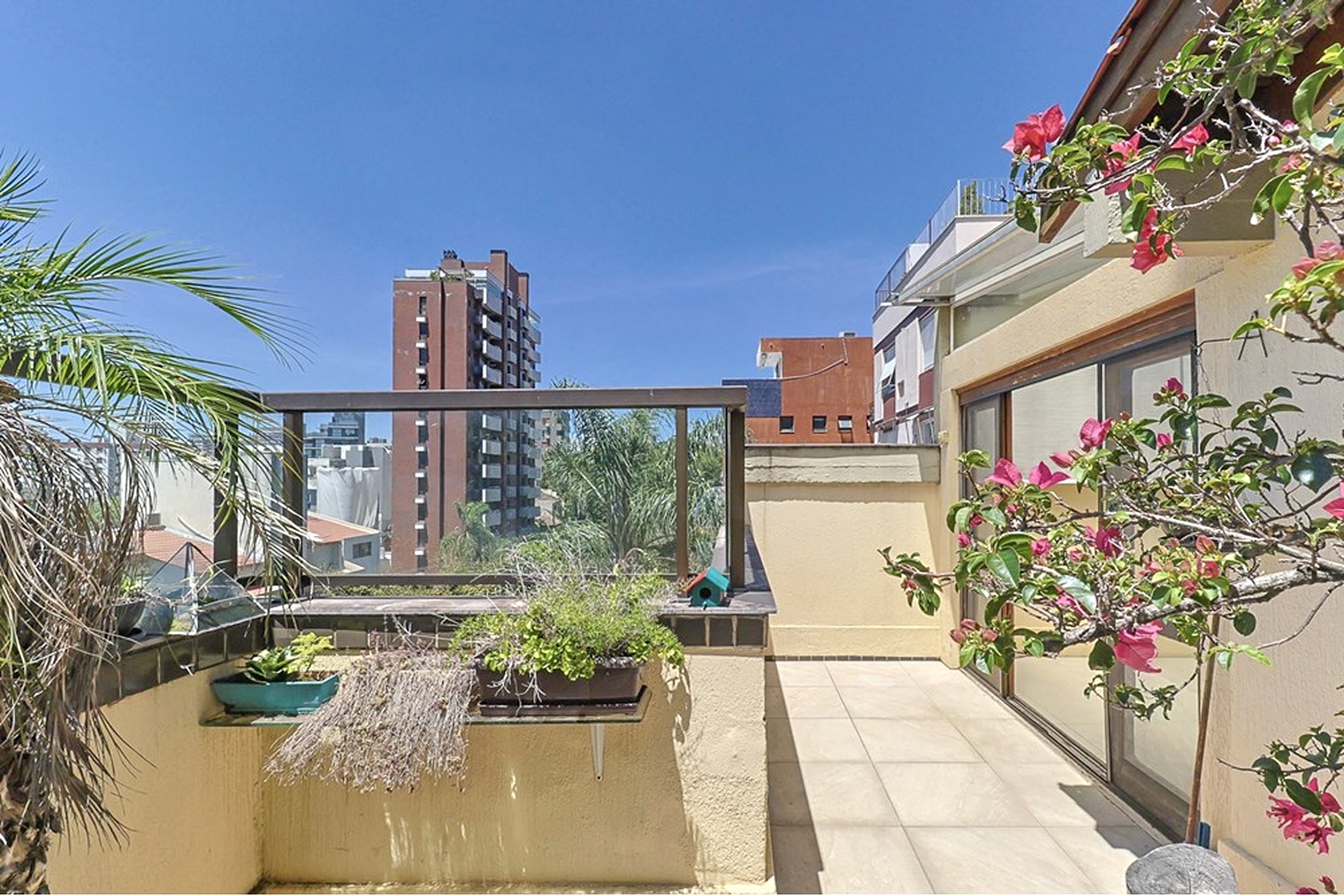 R$ 1.145.000 - COBERTURA DUPLEX - 150M2 - 3 DORM - 2 SU&Iacute;TES - VISTA - 2 VAGAS Rua Perpétua Teles Porto Alegre - 