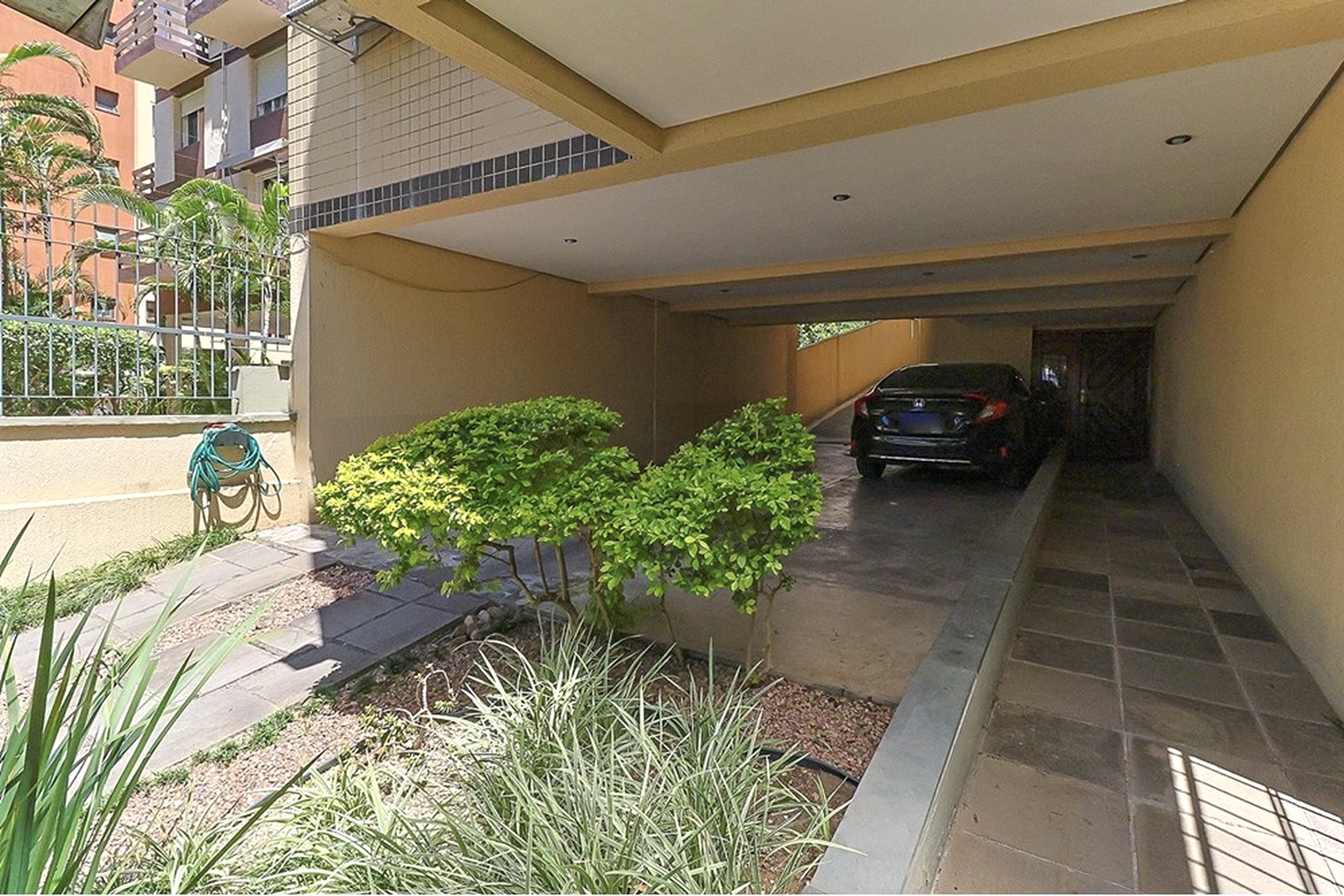 R$ 1.145.000 - COBERTURA DUPLEX - 150M2 - 3 DORM - 2 SU&Iacute;TES - VISTA - 2 VAGAS Rua Perpétua Teles Porto Alegre - 