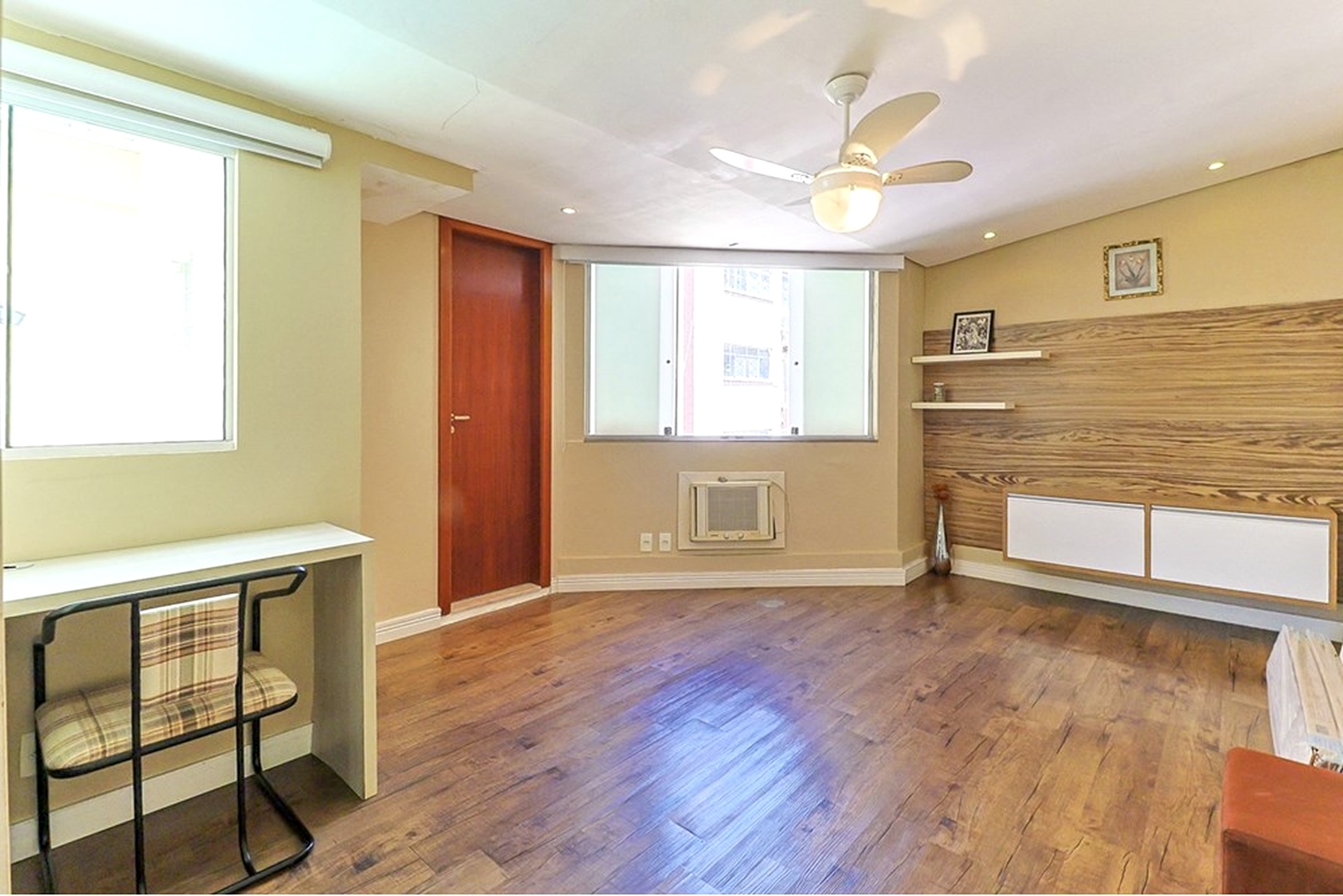 R$ 1.145.000 - COBERTURA DUPLEX - 150M2 - 3 DORM - 2 SU&Iacute;TES - VISTA - 2 VAGAS Rua Perpétua Teles Porto Alegre - 