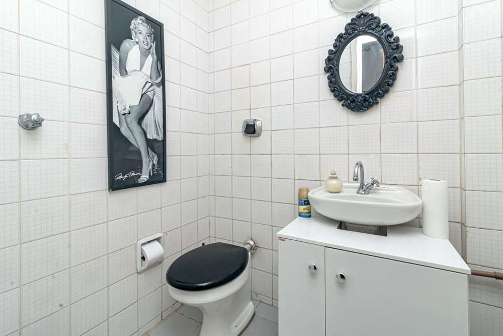 R$ 580.000 - IM&Oacute;VEL COMERCIAL - LOJA - 201M2 - 2 VAGAS - LOCALIZA&Ccedil;&Atilde;O PRIVILEGIADA Rua Félix da Cunha Porto Alegre - 