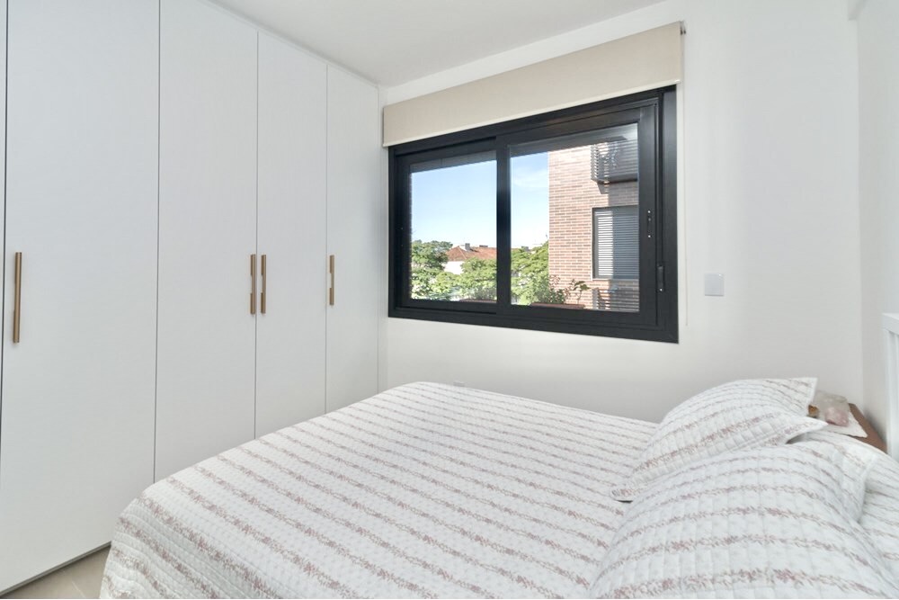 R$ 730.000 - LINDO APARTAMENTO - MOBILIADO - 58M2 - 2 DORM - SU&Iacute;TE - 2 VAGAS Rua Honório Silveira Dias Porto Alegre - 