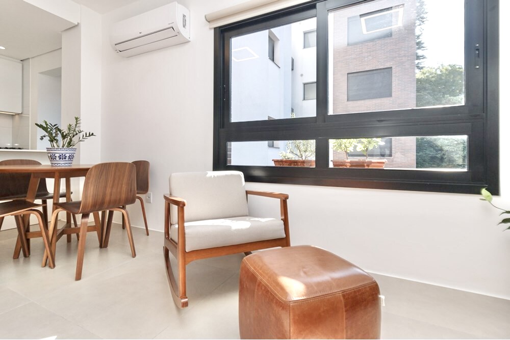 R$ 730.000 - LINDO APARTAMENTO - MOBILIADO - 58M2 - 2 DORM - SU&Iacute;TE - 2 VAGAS Rua Honório Silveira Dias Porto Alegre - 