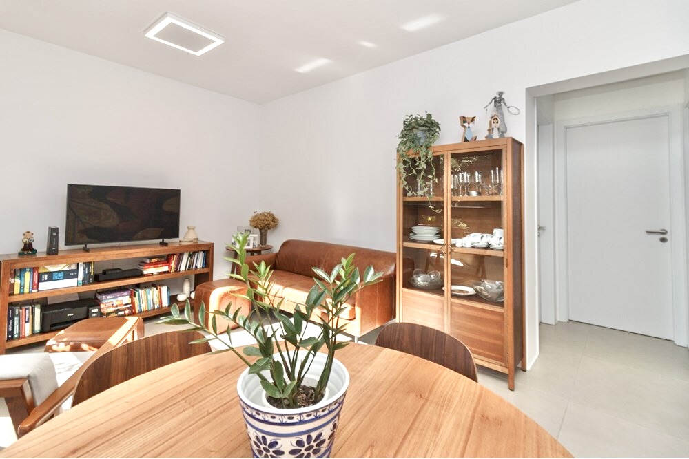 R$ 730.000 - LINDO APARTAMENTO - MOBILIADO - 58M2 - 2 DORM - SU&Iacute;TE - 2 VAGAS Rua Honório Silveira Dias Porto Alegre - 