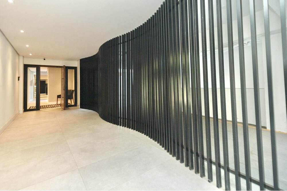 R$ 730.000 - LINDO APARTAMENTO - MOBILIADO - 58M2 - 2 DORM - SU&Iacute;TE - 2 VAGAS Rua Honório Silveira Dias Porto Alegre - 