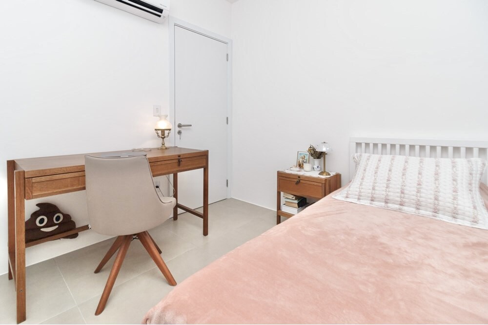 R$ 730.000 - LINDO APARTAMENTO - MOBILIADO - 58M2 - 2 DORM - SU&Iacute;TE - 2 VAGAS Rua Honório Silveira Dias Porto Alegre - 