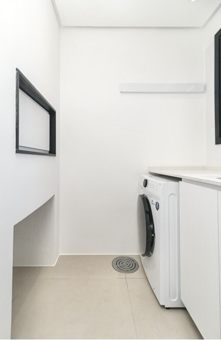 R$ 730.000 - LINDO APARTAMENTO - MOBILIADO - 58M2 - 2 DORM - SU&Iacute;TE - 2 VAGAS Rua Honório Silveira Dias Porto Alegre - 