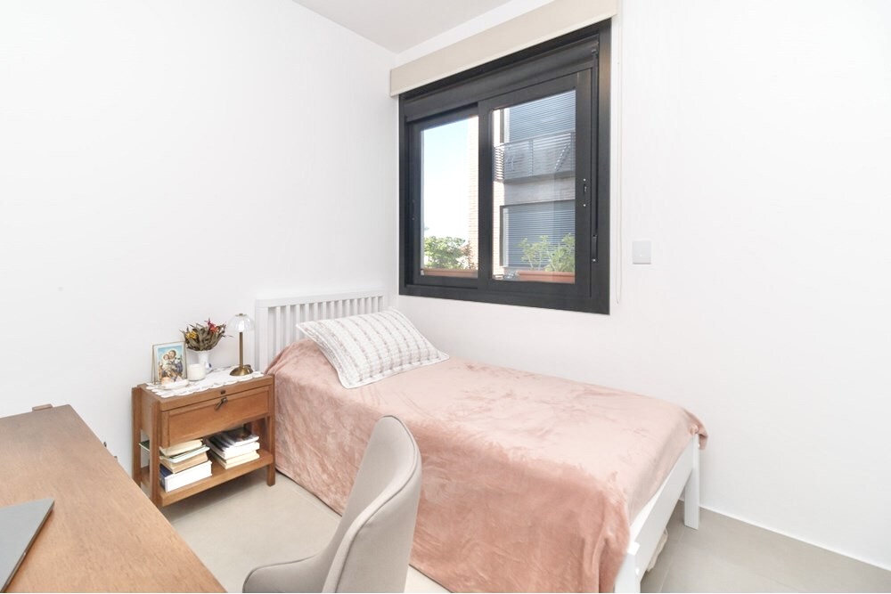 R$ 730.000 - LINDO APARTAMENTO - MOBILIADO - 58M2 - 2 DORM - SU&Iacute;TE - 2 VAGAS Rua Honório Silveira Dias Porto Alegre - 