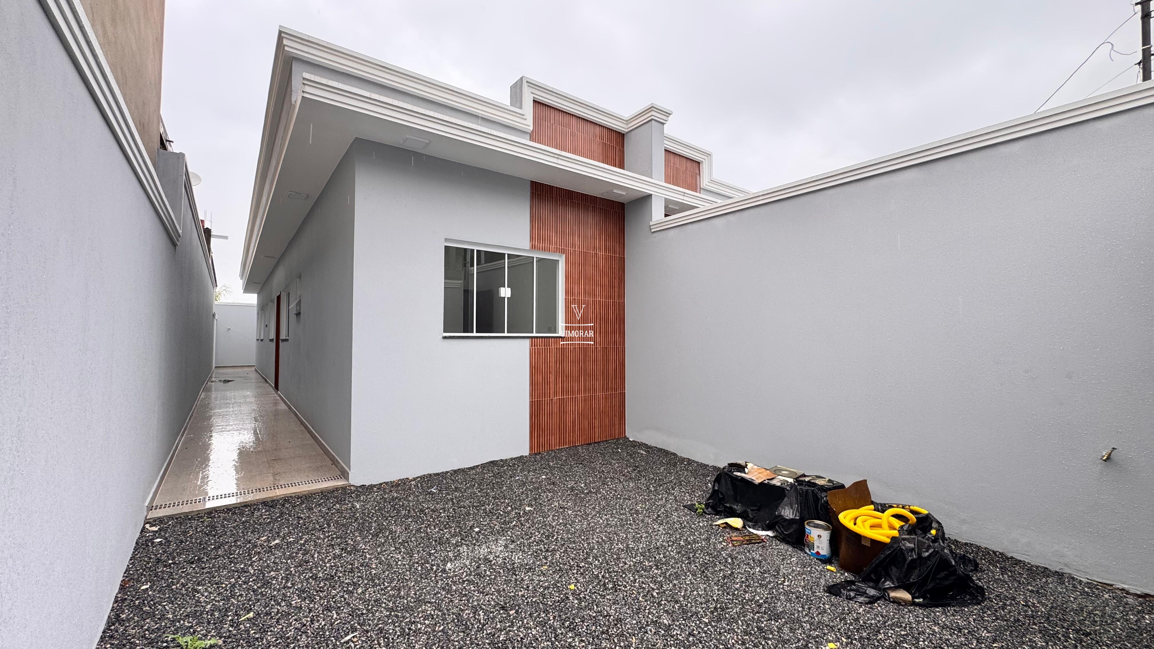 Casa 3 dormit&oacute;rios sendo 1 su&iacute;te + 2 vagas de garagem  Itaquaquecetuba - 