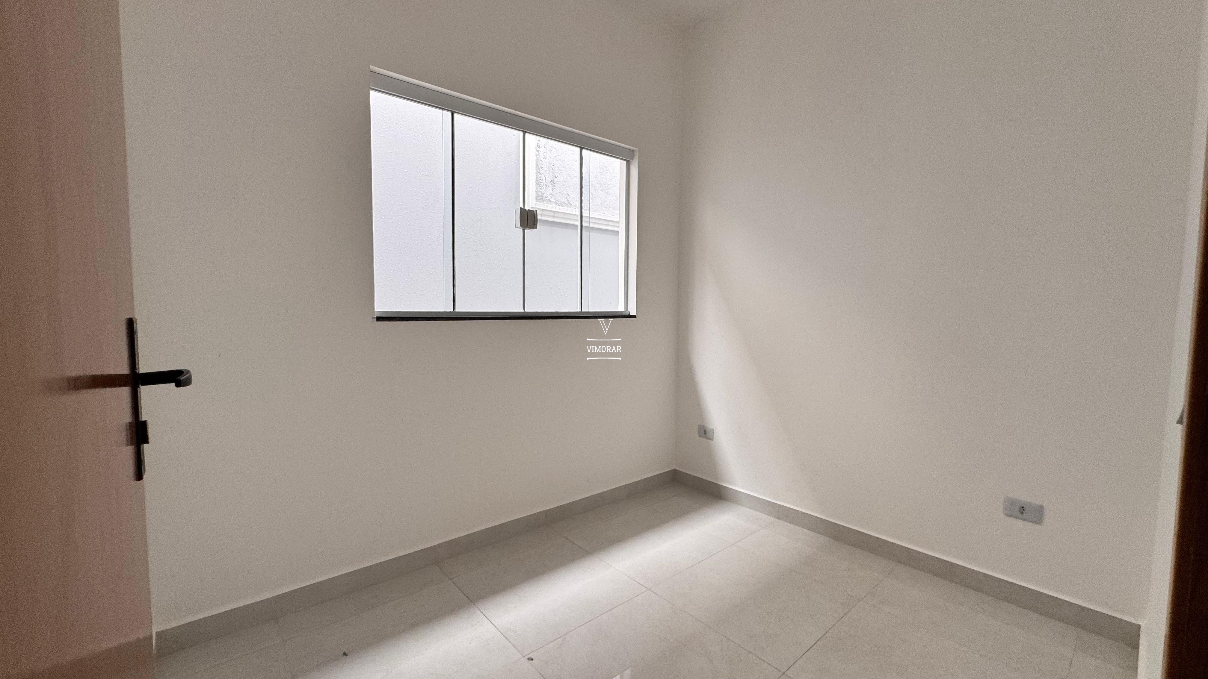 Casa 3 dormit&oacute;rios sendo 1 su&iacute;te + 2 vagas de garagem  Itaquaquecetuba - 