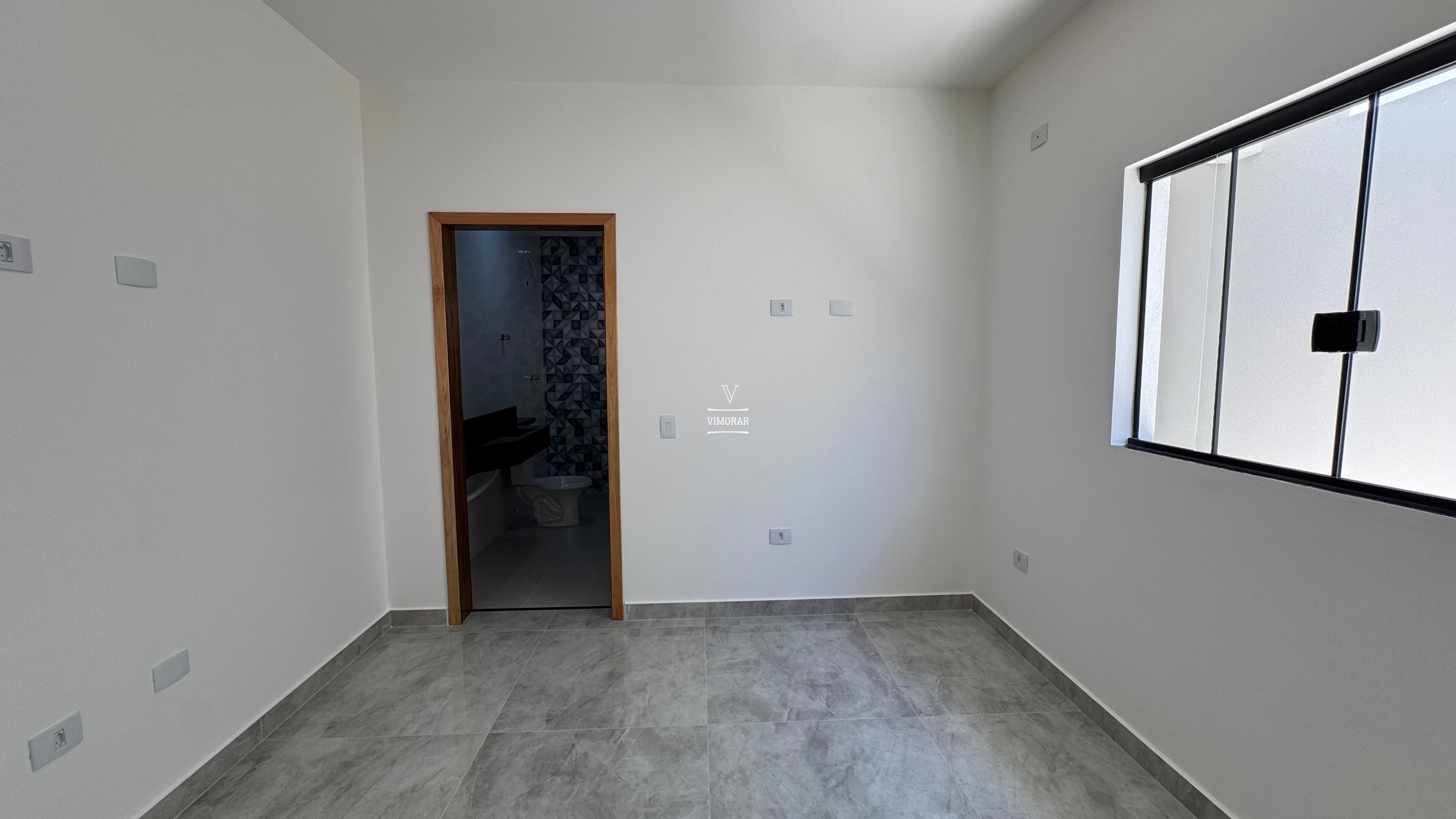 Casa 2 dormit&oacute;rios sendo 1 su&iacute;te + 2 vagas de garagem  Guarulhos - 