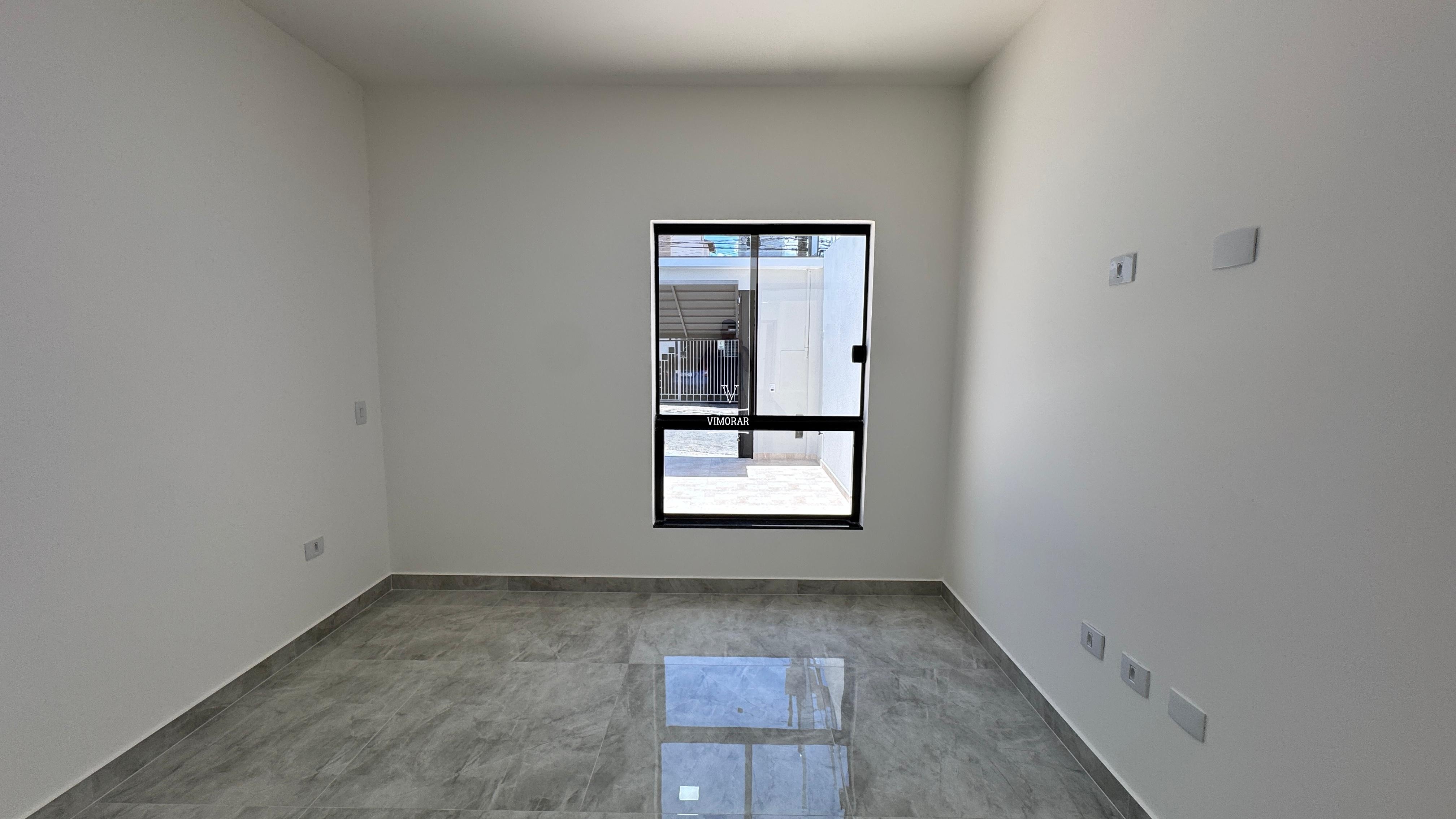 Casa 2 dormit&oacute;rios sendo 1 su&iacute;te + 2 vagas de garagem  Guarulhos - 