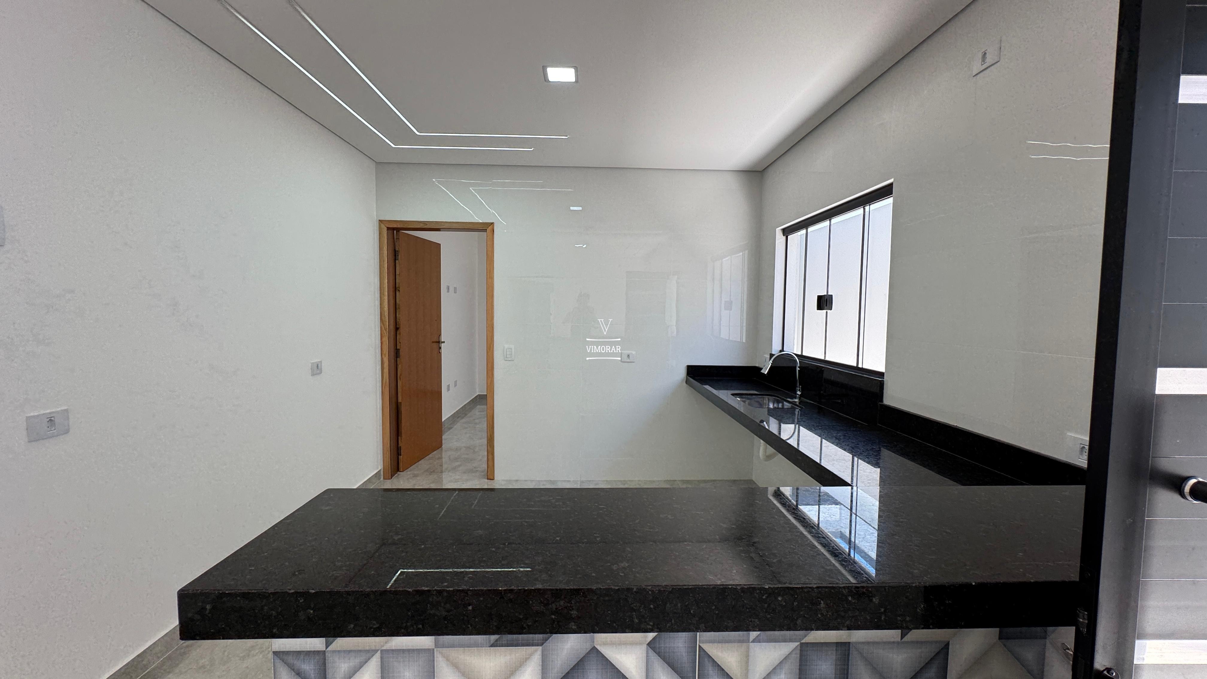 Casa 2 dormit&oacute;rios sendo 1 su&iacute;te + 2 vagas de garagem  Guarulhos - 