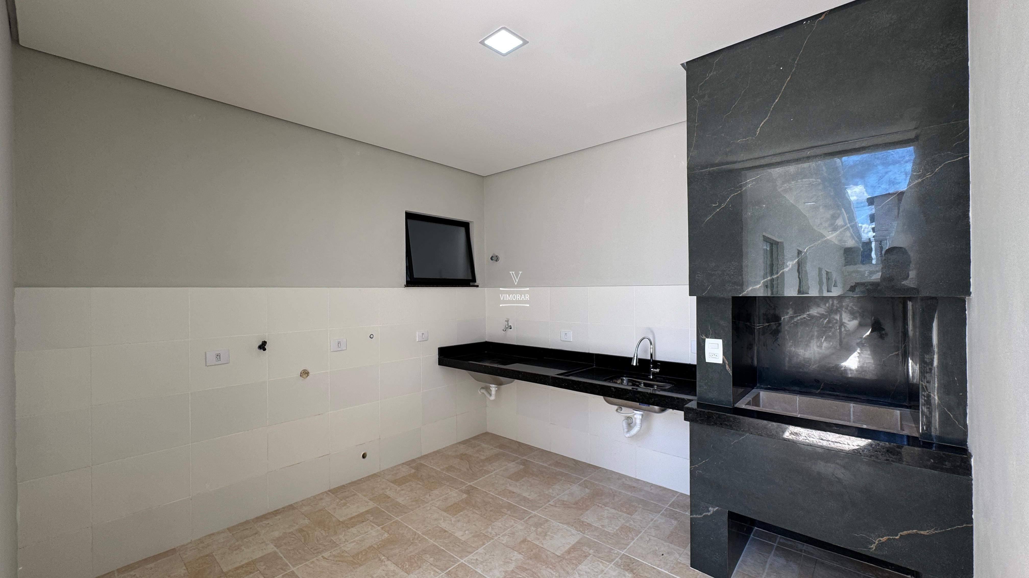 Casa 2 dormit&oacute;rios sendo 1 su&iacute;te + 2 vagas de garagem  Guarulhos - 