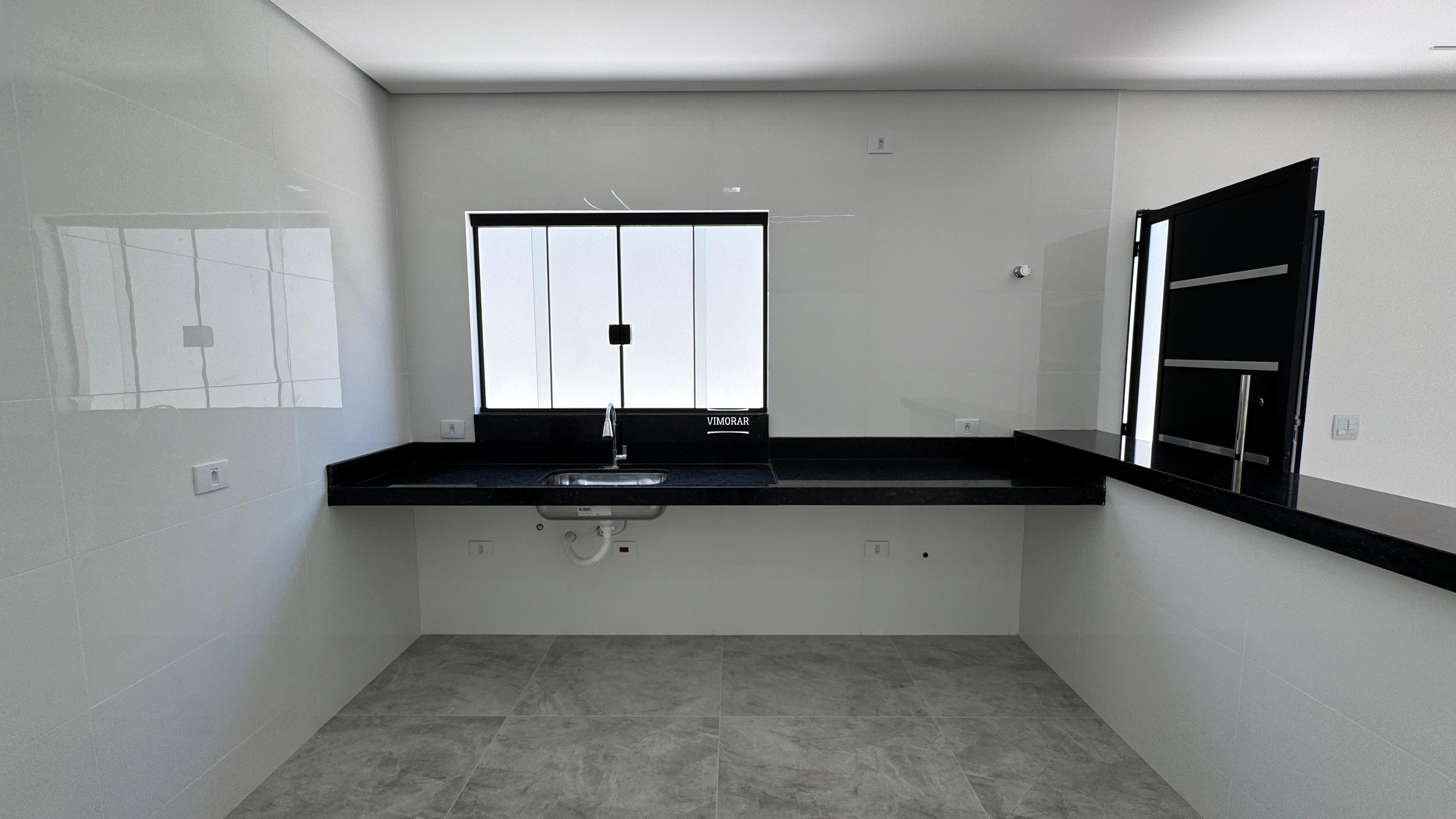 Casa 2 dormit&oacute;rios sendo 1 su&iacute;te + 2 vagas de garagem  Guarulhos - 