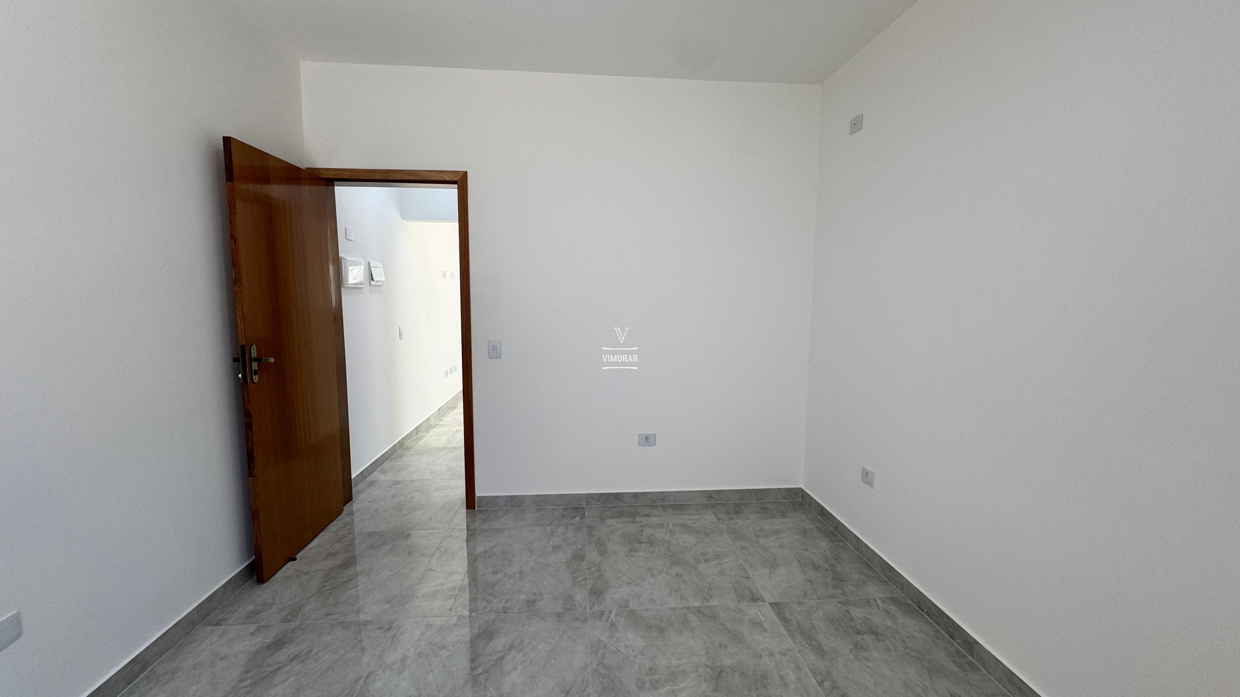 Casa 2 dormit&oacute;rios sendo 1 su&iacute;te + 2 vagas de garagem  Guarulhos - 