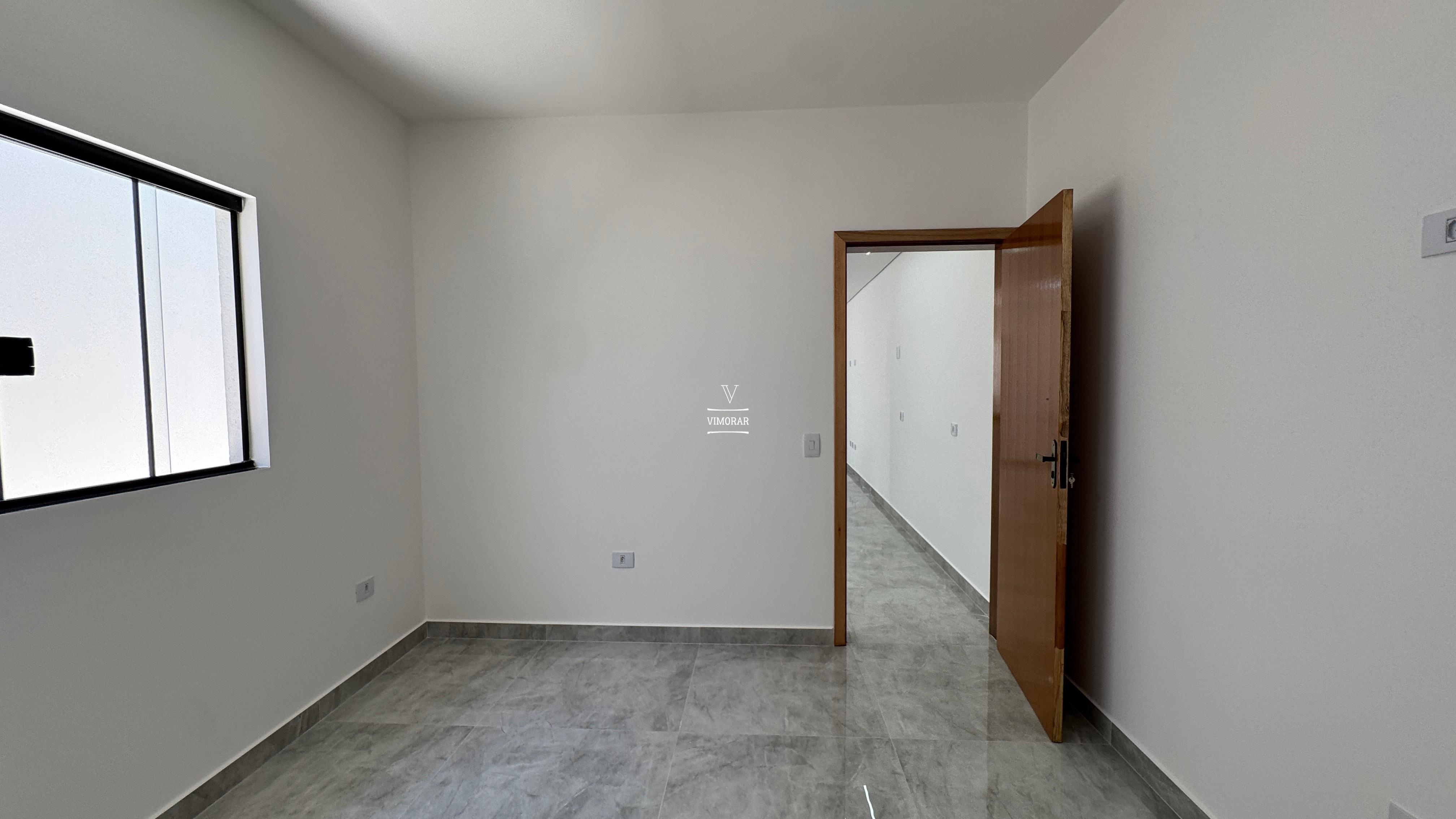 Casa 2 dormit&oacute;rios sendo 1 su&iacute;te + 2 vagas de garagem  Guarulhos - 