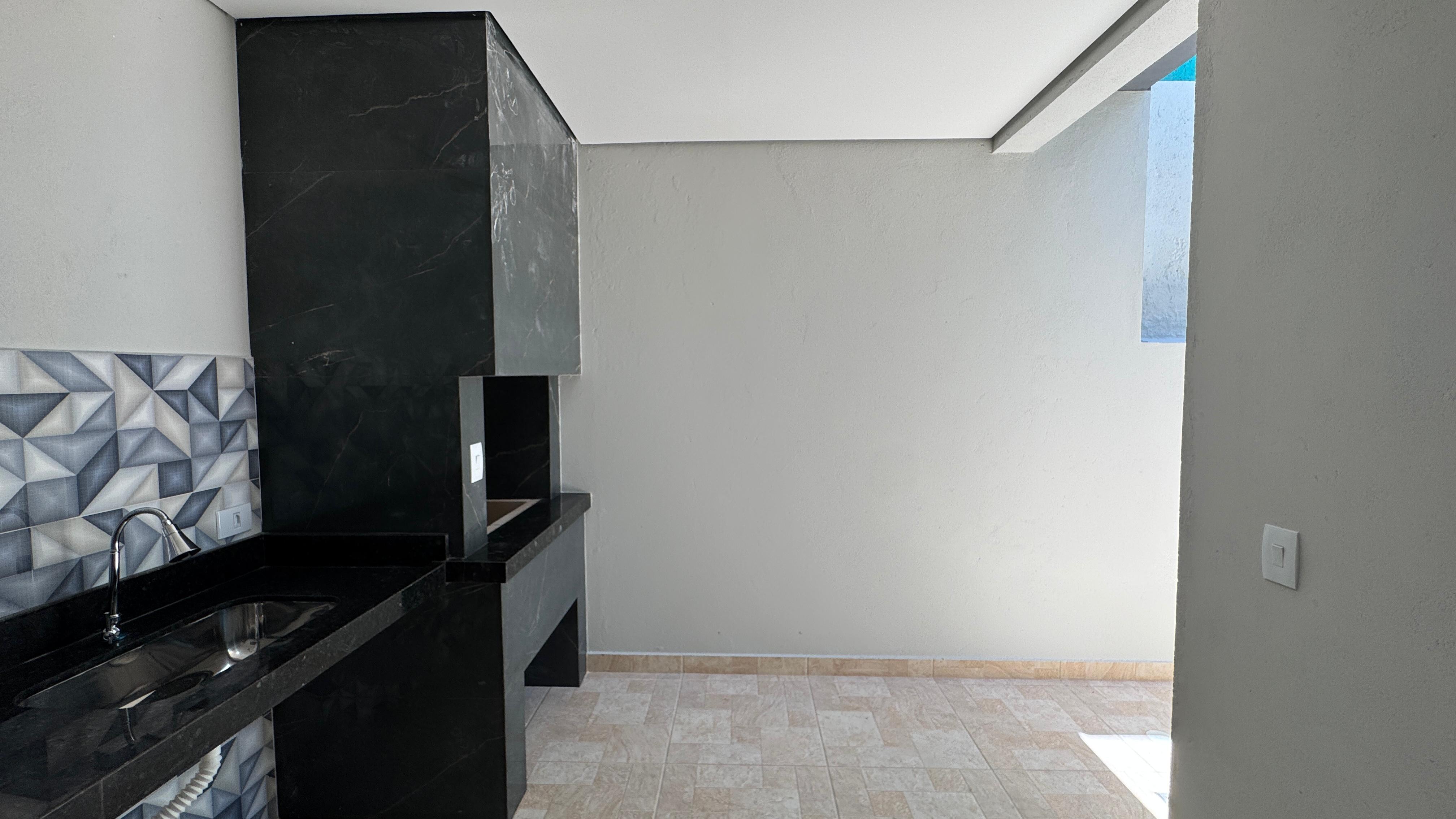 Casa 2 dormit&oacute;rios sendo 1 su&iacute;te + 2 vagas de garagem  Guarulhos - 