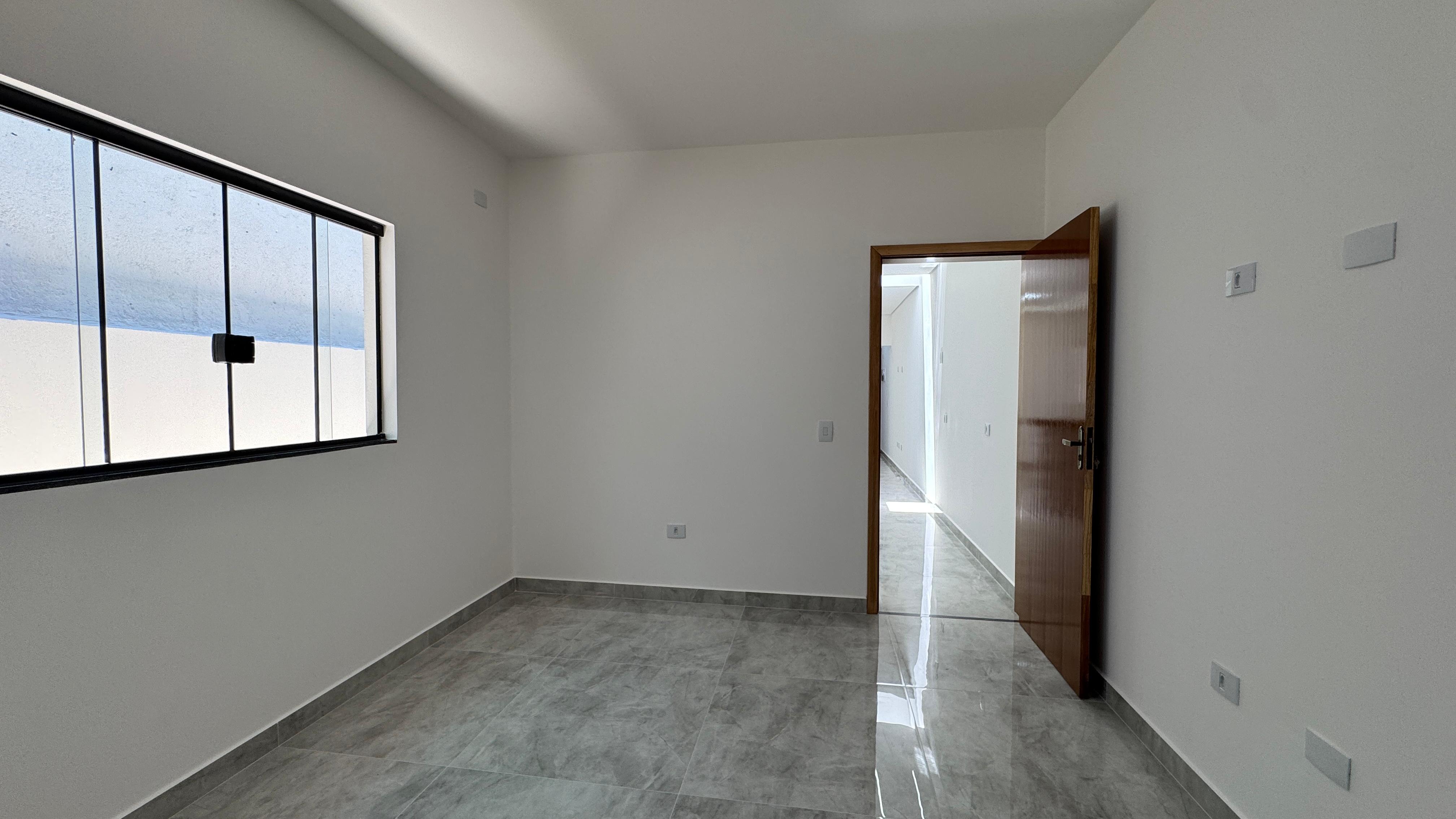 Casa 2 dormit&oacute;rios sendo 1 su&iacute;te + 2 vagas de garagem  Guarulhos - 