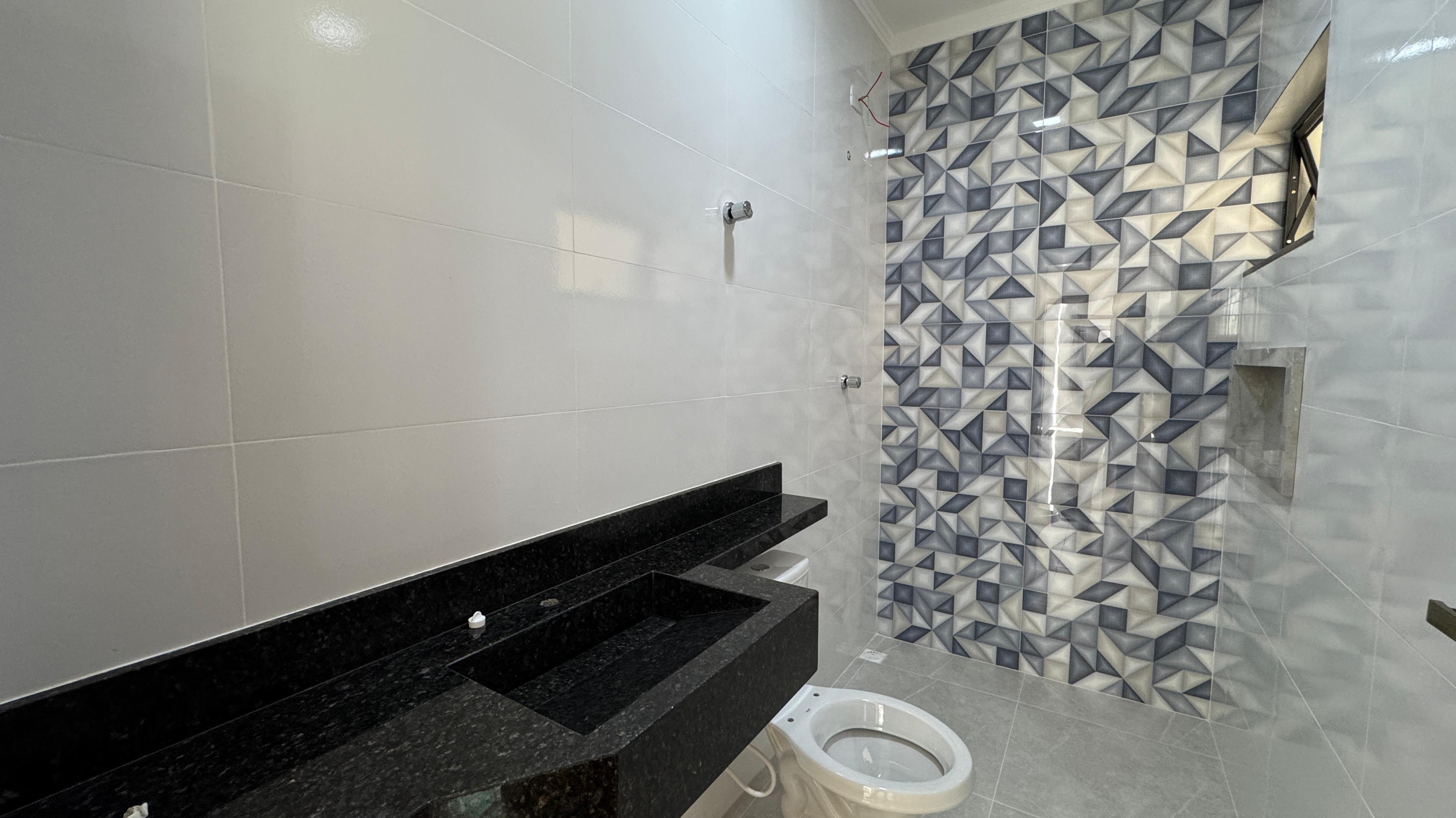 Casa 2 dormit&oacute;rios sendo 1 su&iacute;te + 2 vagas de garagem  Guarulhos - 