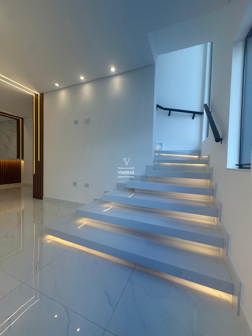 Sobrado 3 dormit&oacute;rios sendo 1 su&iacute;te + 2 vagas de garagem  Itaquaquecetuba - 