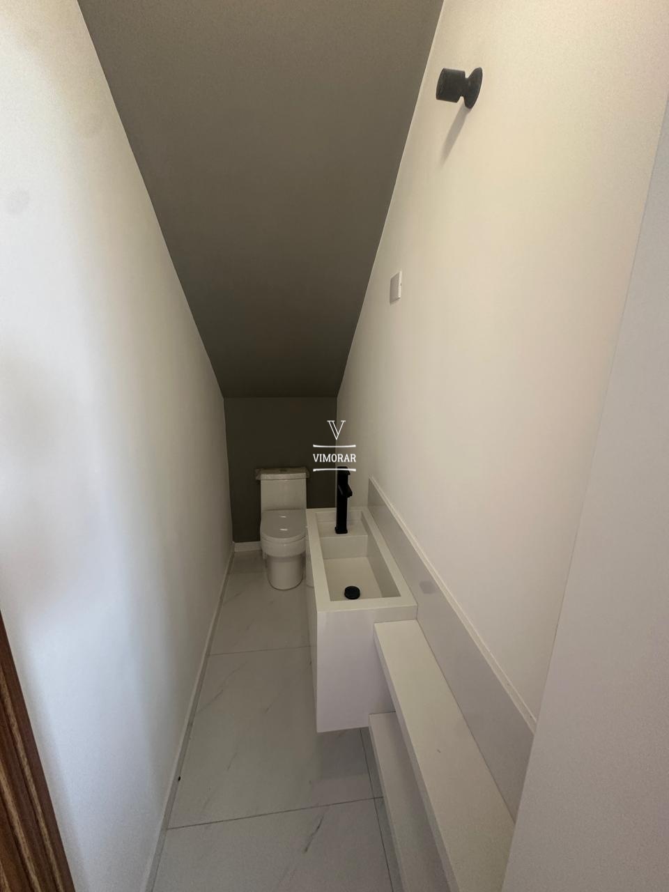 Sobrado 3 dormit&oacute;rios sendo 1 su&iacute;te + 2 vagas de garagem  Itaquaquecetuba - 