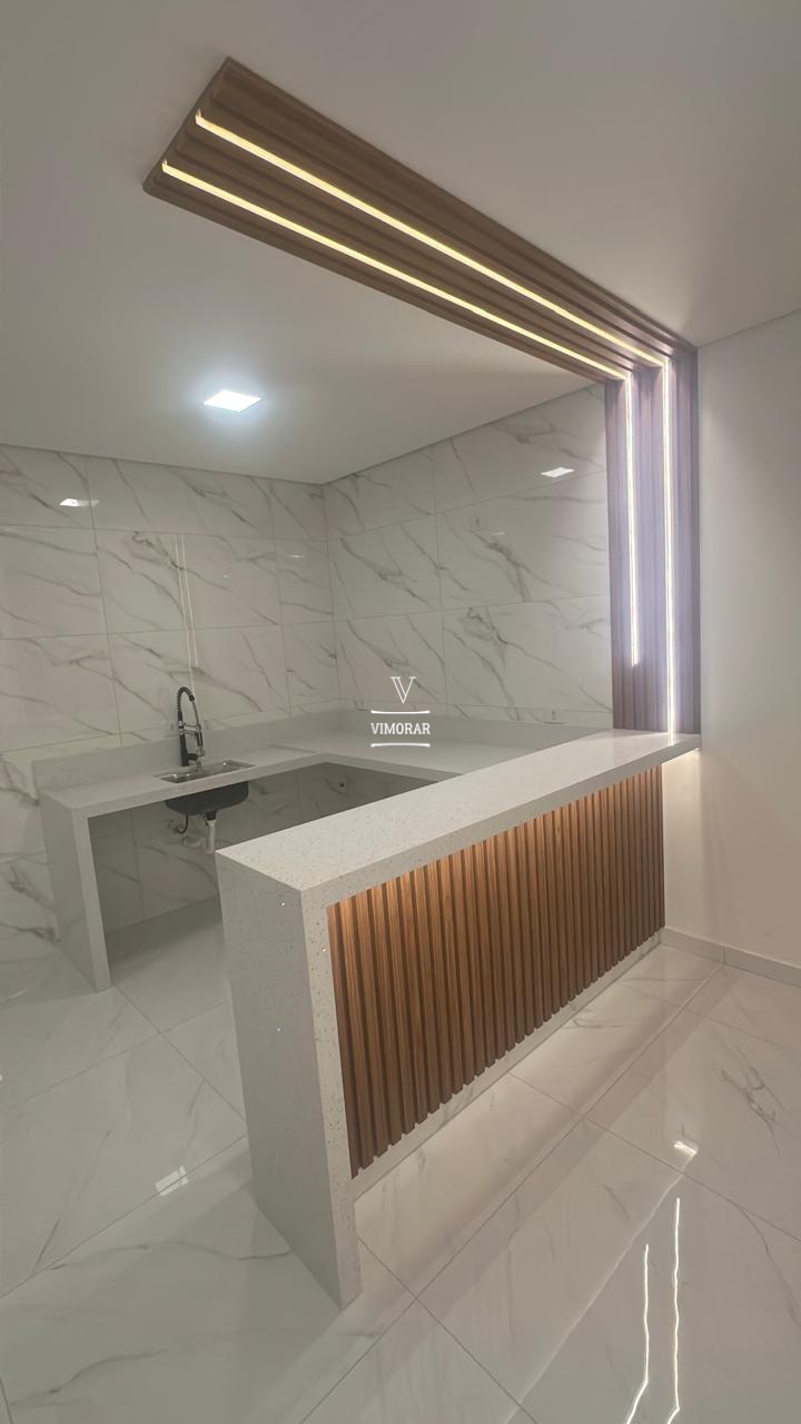 Sobrado 3 dormit&oacute;rios sendo 1 su&iacute;te + 2 vagas de garagem  Itaquaquecetuba - 