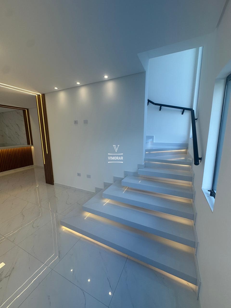 Sobrado 3 dormit&oacute;rios sendo 1 su&iacute;te + 2 vagas de garagem  Itaquaquecetuba - 