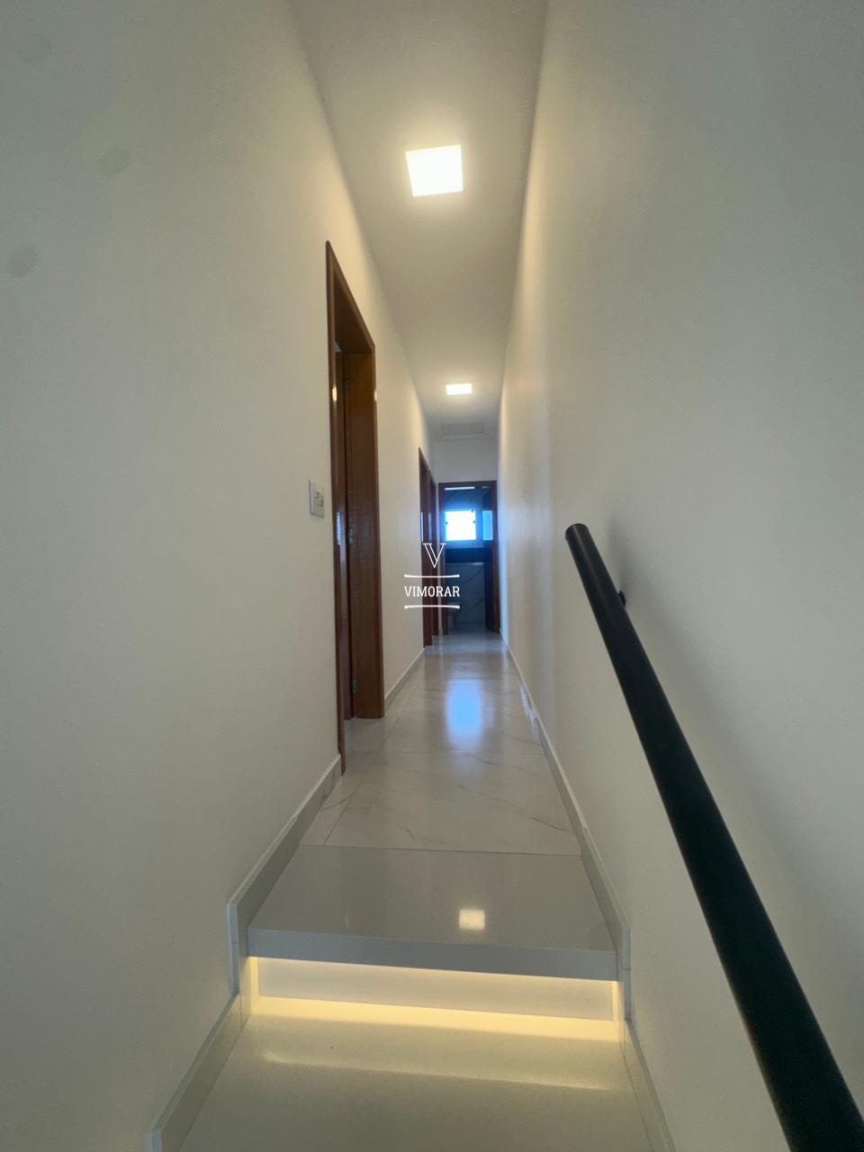 Sobrado 3 dormit&oacute;rios sendo 1 su&iacute;te + 2 vagas de garagem  Itaquaquecetuba - 