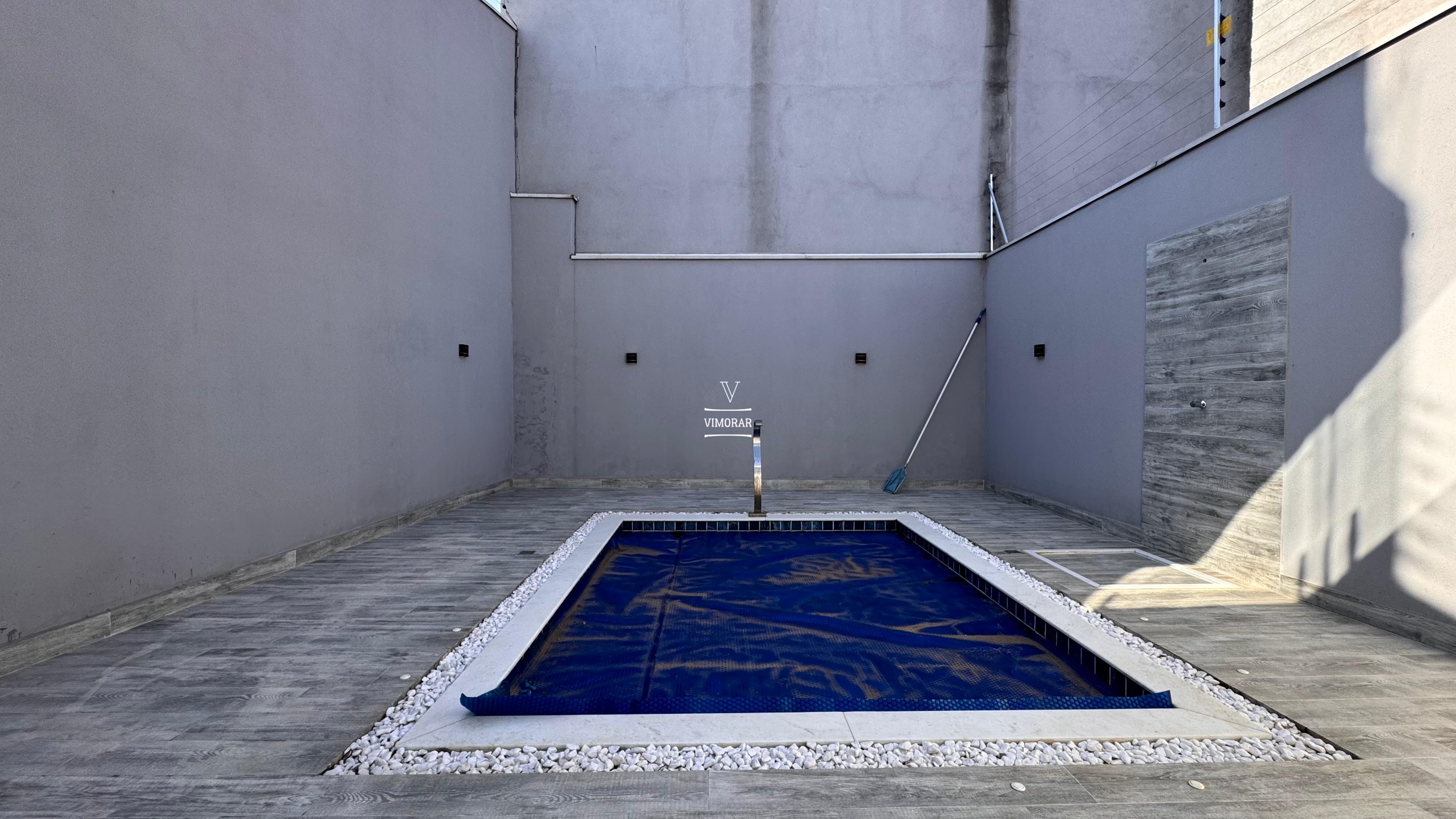 Sobrado 3 dormit&oacute;rios sendo 1 su&iacute;te + 3 vagas de garagem  Guarulhos - 