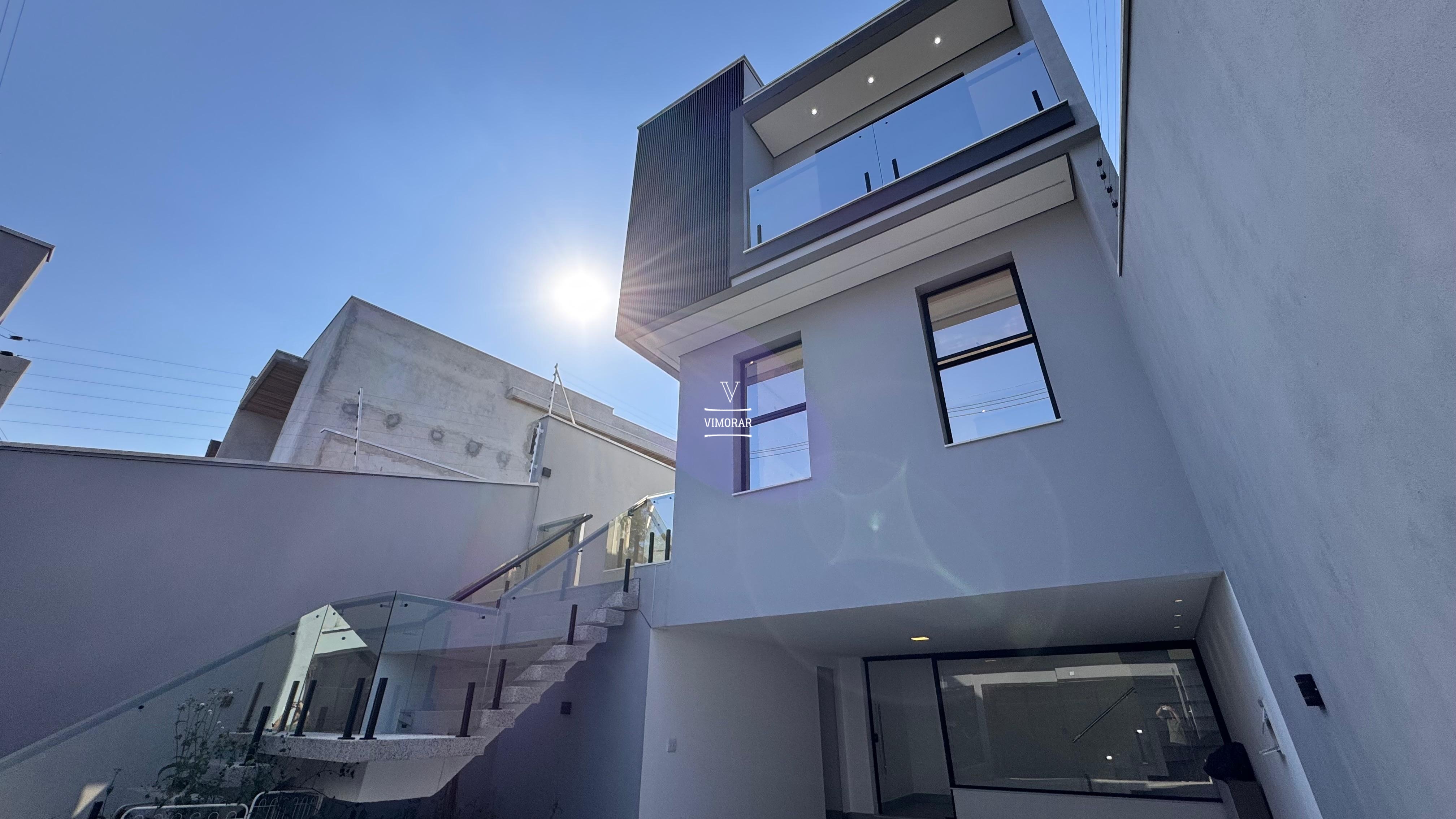 Sobrado 3 dormit&oacute;rios sendo 1 su&iacute;te + 3 vagas de garagem  Guarulhos - 