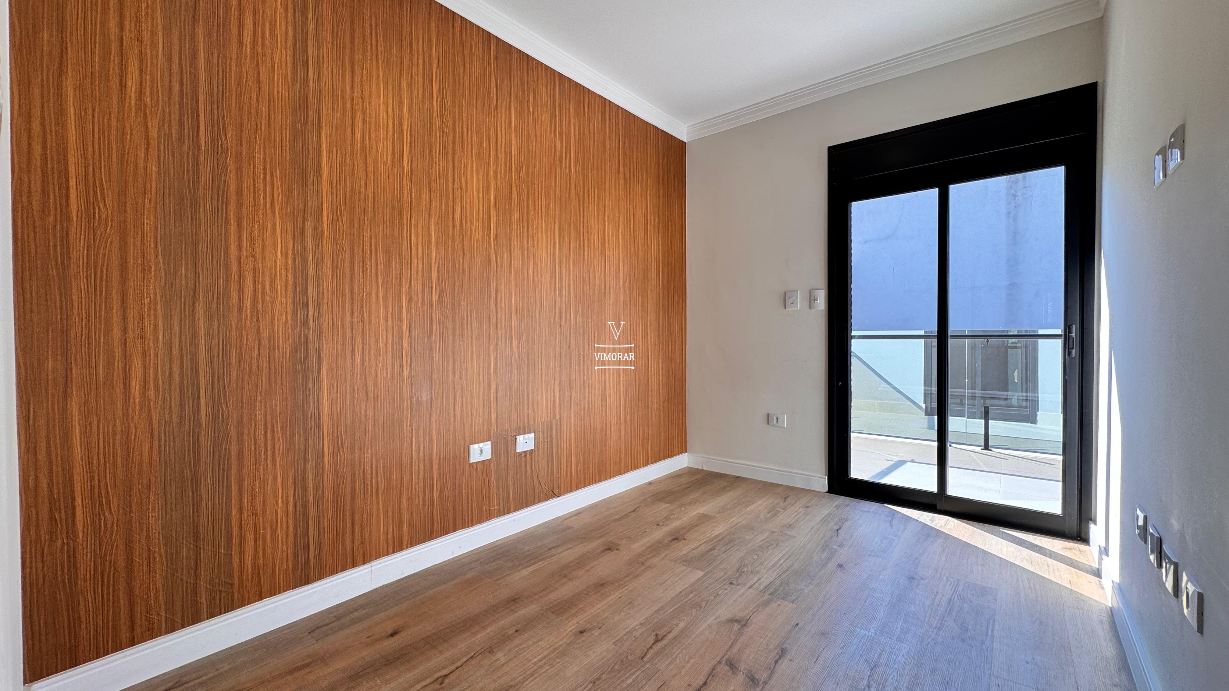 Sobrado 3 dormit&oacute;rios sendo 1 su&iacute;te + 3 vagas de garagem  Guarulhos - 