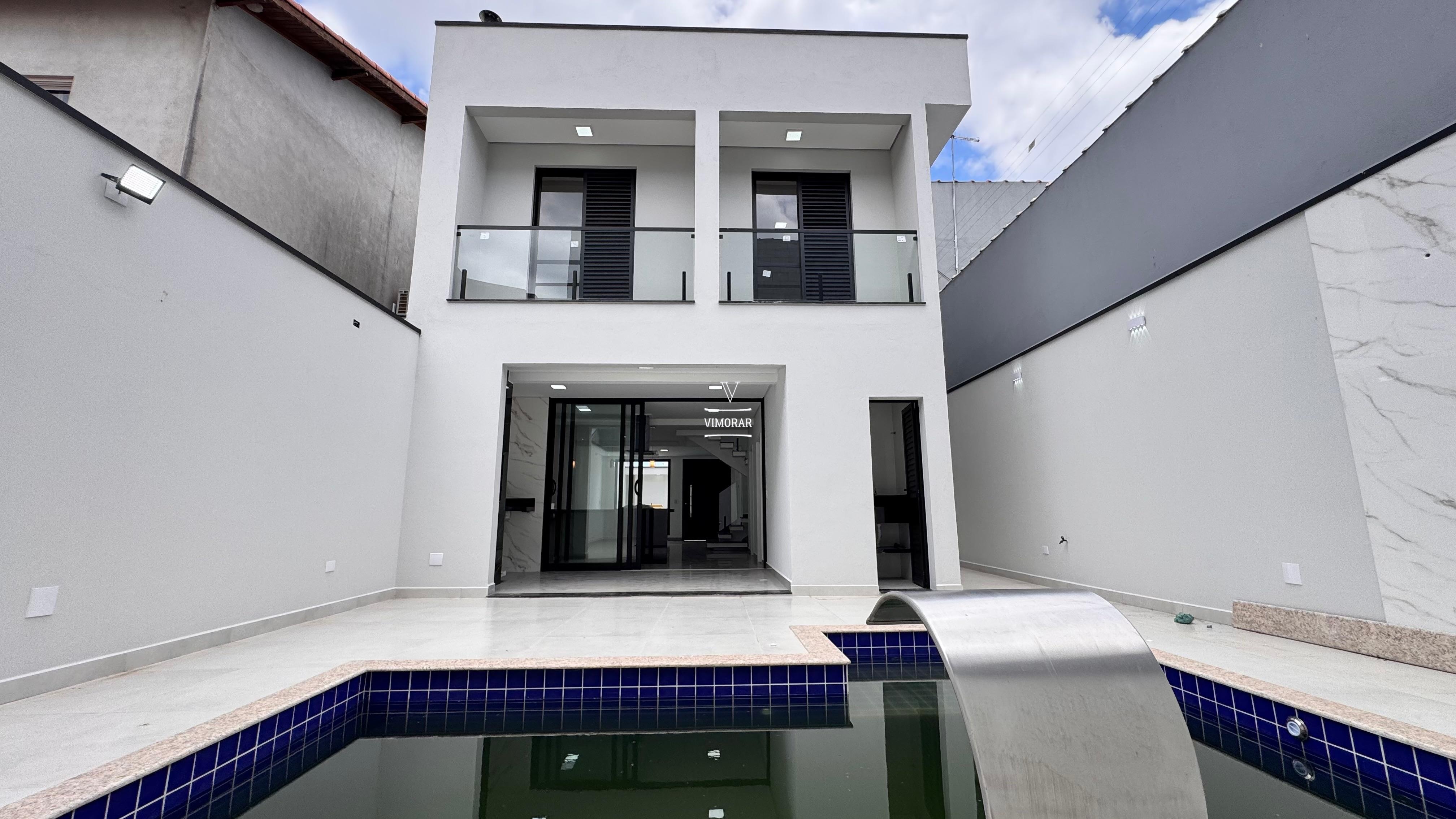 Sobrado 3 dormit&oacute;rios sendo 1 su&iacute;te + 3 vagas de garagem  Guarulhos - 