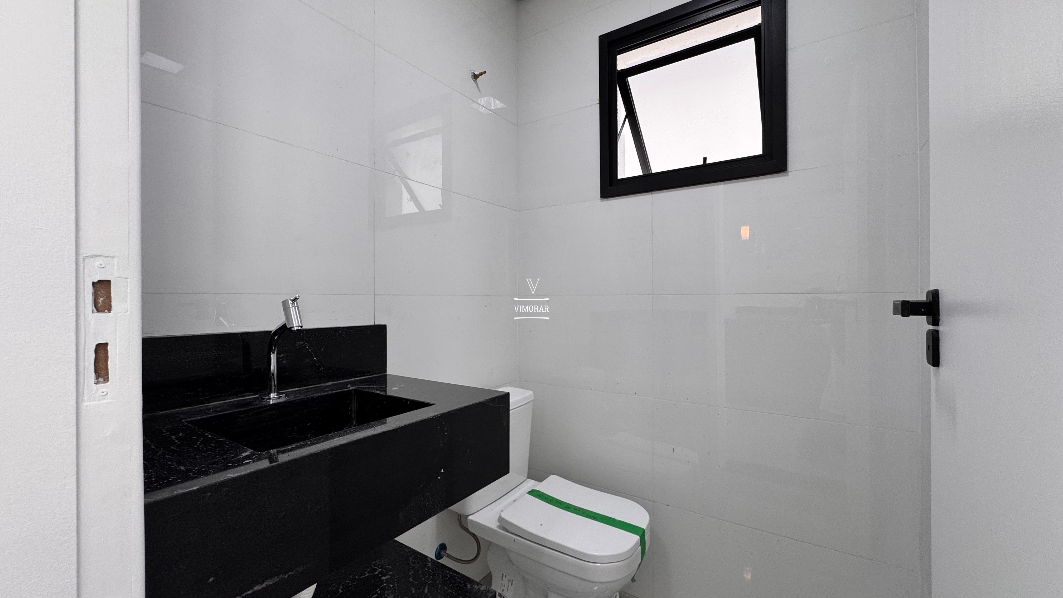 Sobrado 3 dormit&oacute;rios sendo 1 su&iacute;te + 3 vagas de garagem  Guarulhos - 