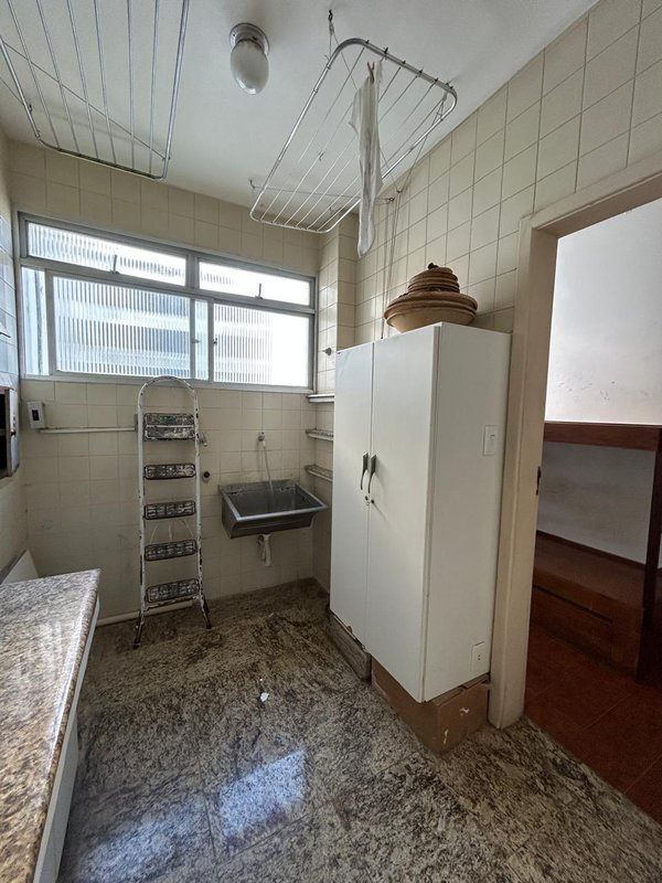 APARTAMENTO 3 QUARTOS SU&Iacute;TE VARANDA DEPEND&Ecirc;NCIA ANDAR ALTO 2 GARAGENS &Agrave; VENDA NA GRA&Ccedil;A! Avenida Euclydes da Cunha Salvador - 