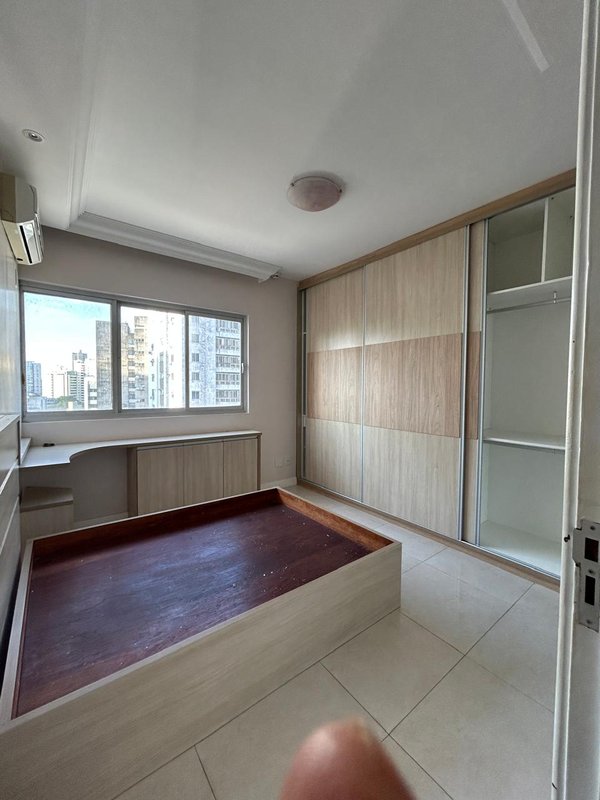 APARTAMENTO 3 QUARTOS SU&Iacute;TE VARANDA DEPEND&Ecirc;NCIA ANDAR ALTO 2 GARAGENS &Agrave; VENDA NA GRA&Ccedil;A! Avenida Euclydes da Cunha Salvador - 