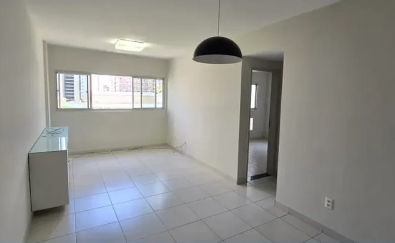 3 quartos (1 su&iacute;te). 85m&sup2;. 1 vaga de garagem. Nascente. Reformado Avenida Engenheiro Domingos Ferreira Recife - 