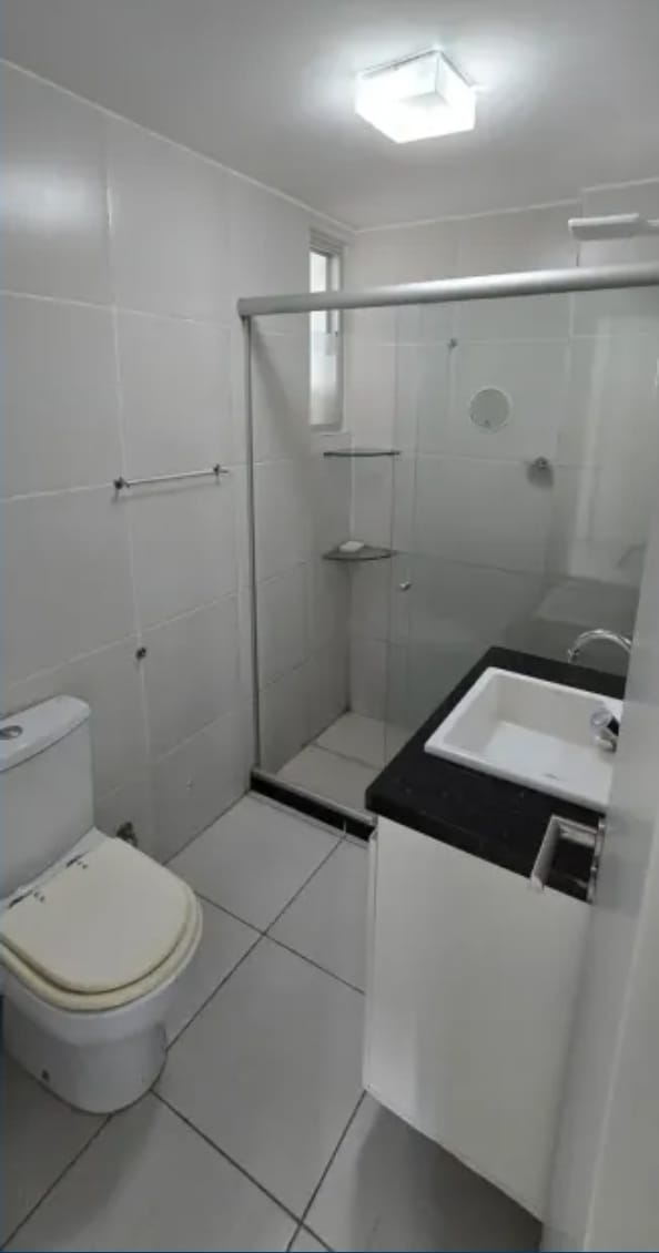 3 quartos (1 su&iacute;te). 85m&sup2;. 1 vaga de garagem. Nascente. Reformado Avenida Engenheiro Domingos Ferreira Recife - 