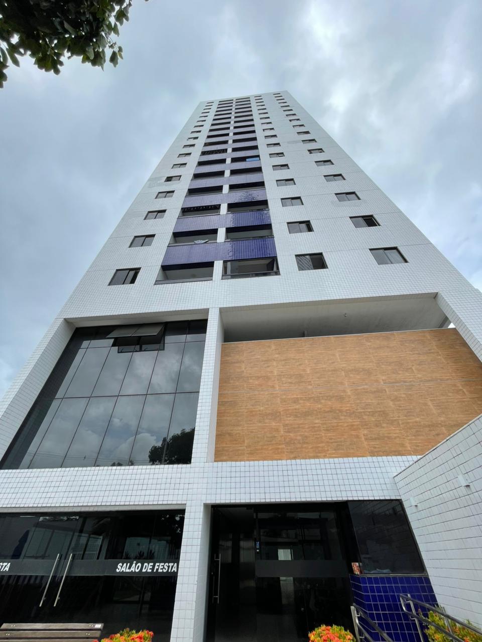 2 quartos (1 su&iacute;te). 57m&sup2;. 1 vaga de garagem. Andar alto. Porteira Fechada Rua Antônio Vicente Recife - 