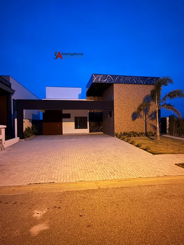 CASA COND. ALPHAVILLE CASTELLO - SOROCABA Avenida Independencia Sorocaba - 