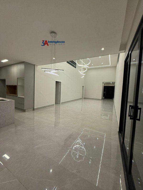 CASA COND. ALPHAVILLE CASTELLO - SOROCABA Avenida Independencia Sorocaba - 