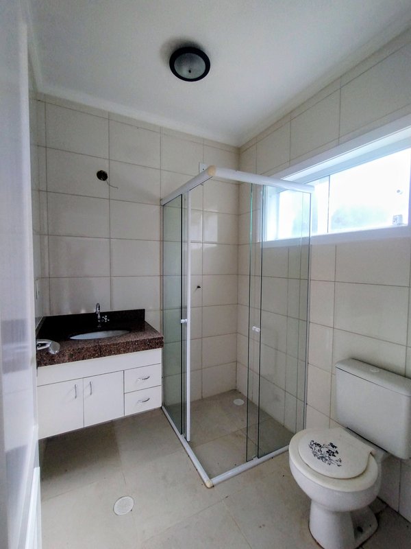 &Oacute;tima ch&aacute;cara &agrave; venda no Recanto dos P&aacute;ssaros  Jacareí - 